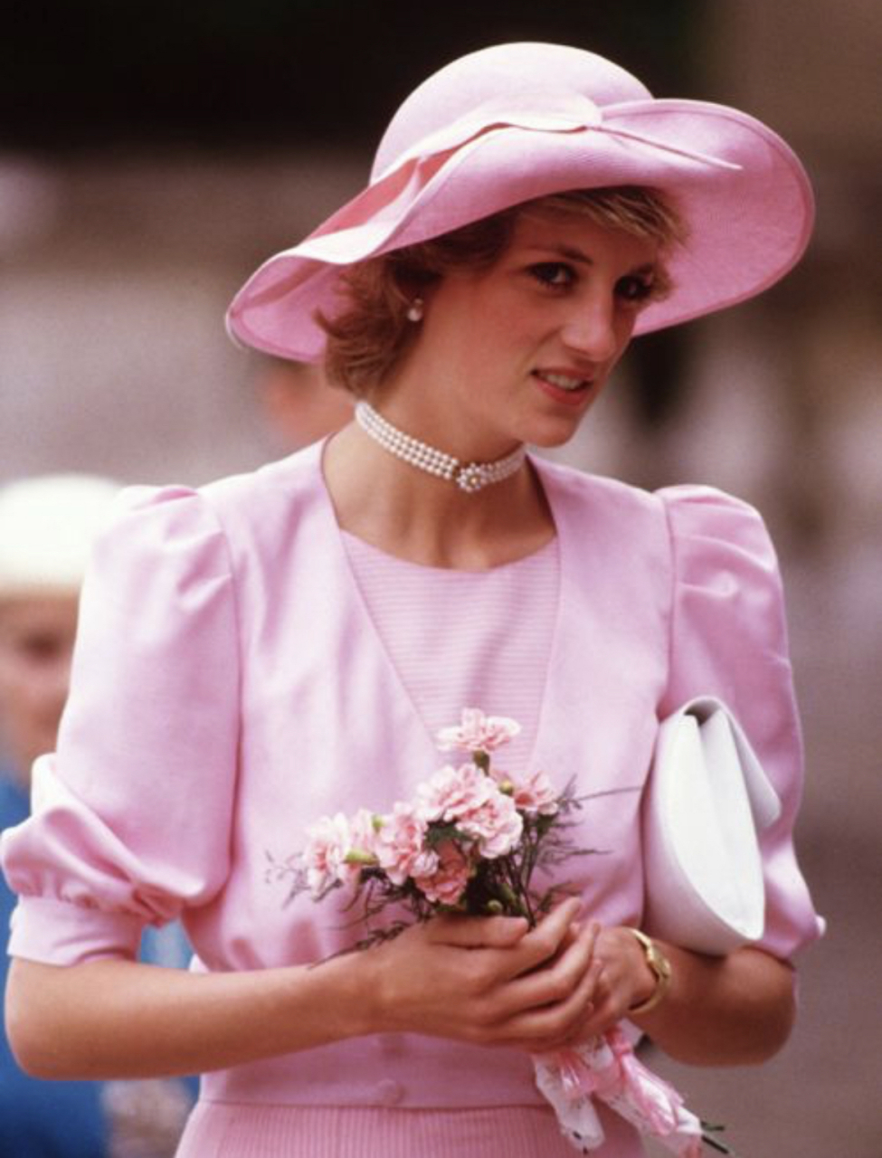 多迪·法耶兹 1997年8月31日凌晨,未婚夫多迪与戴安娜王妃在他们驾车