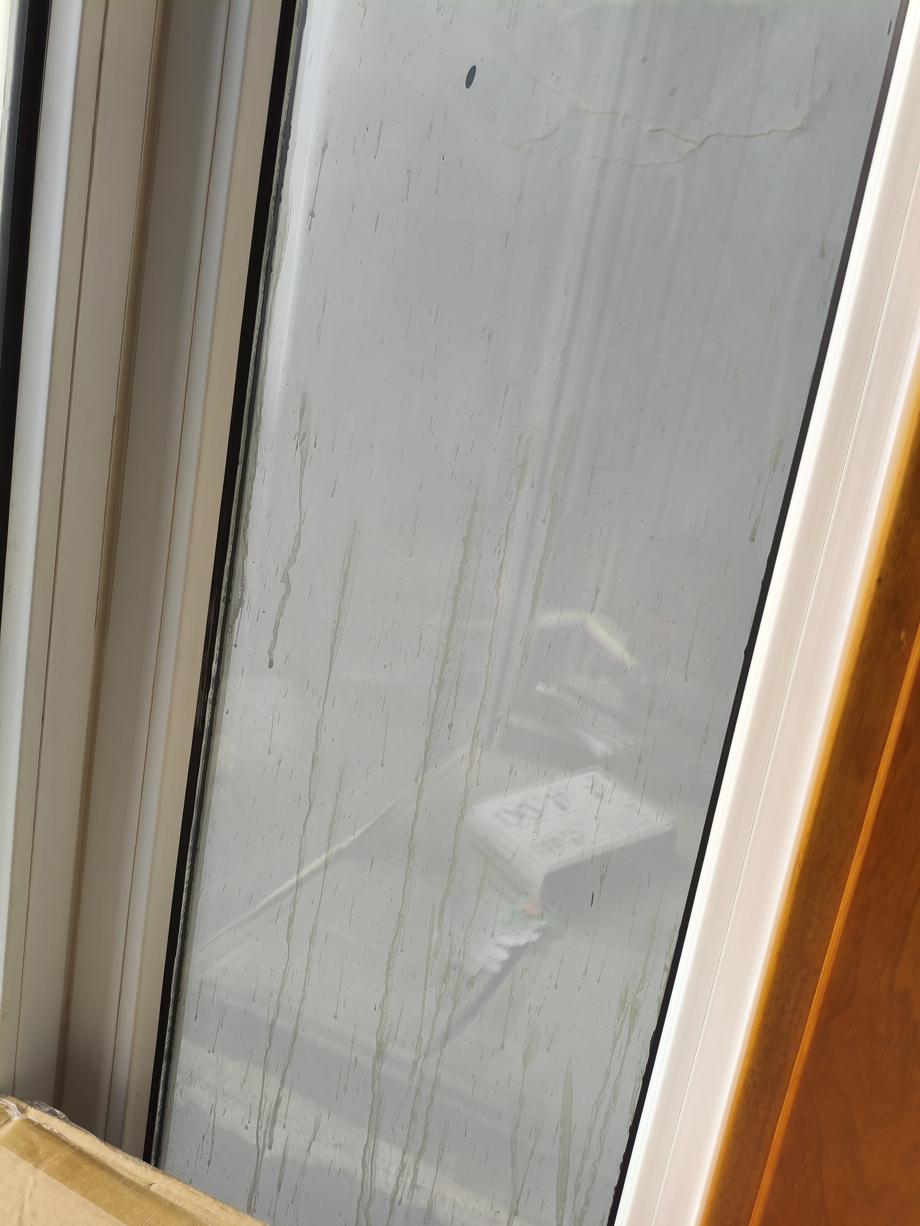Left side window glass