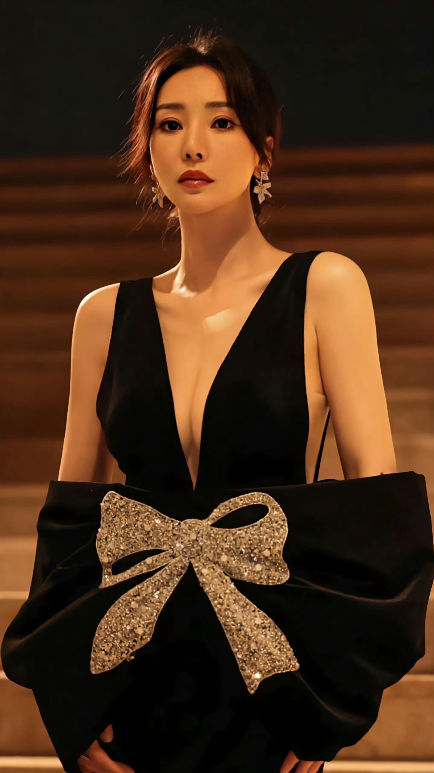 柳岩的身材前凸后翘,非常火辣,她的魔鬼身材让人印象深刻.