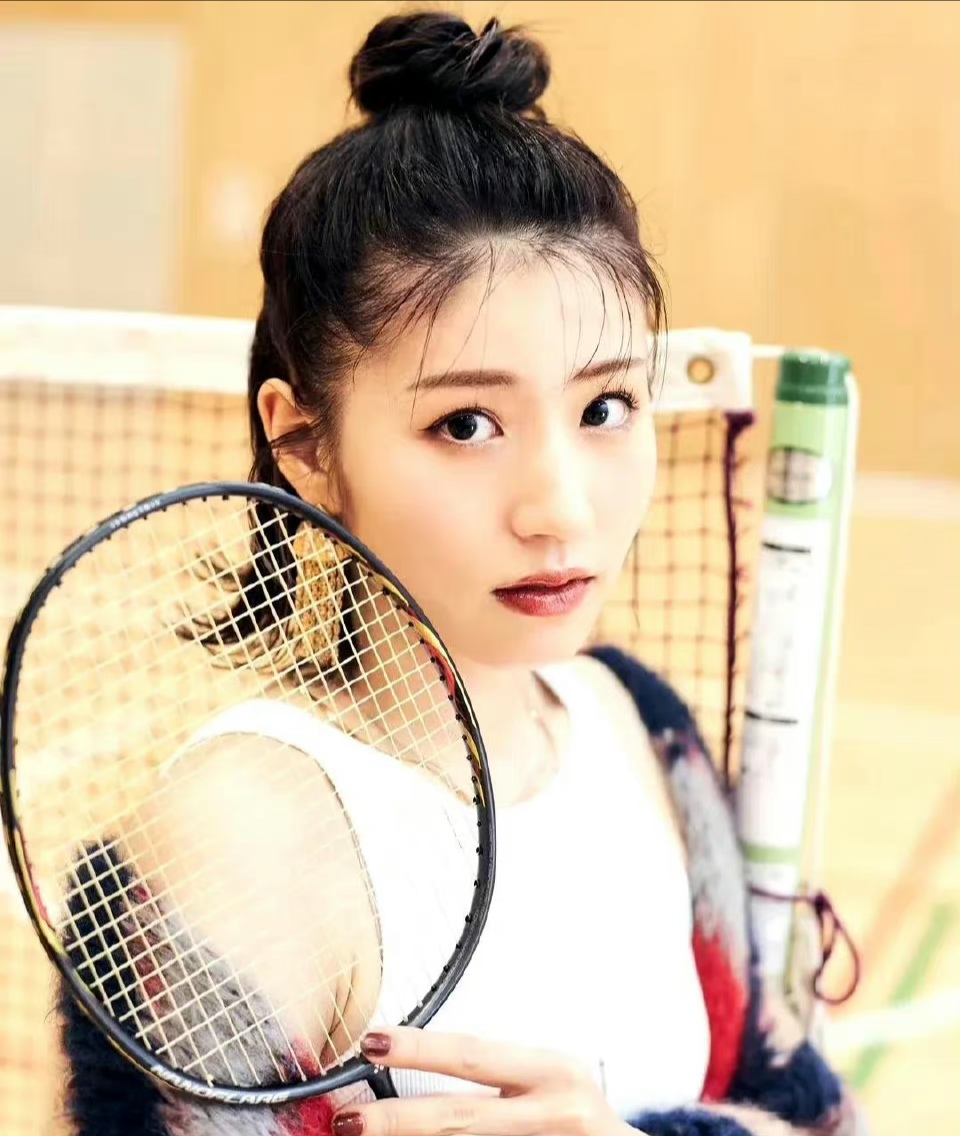日本女子羽毛球运动员志田千阳高颜值出圈 ,有网友说侧面看过去很像