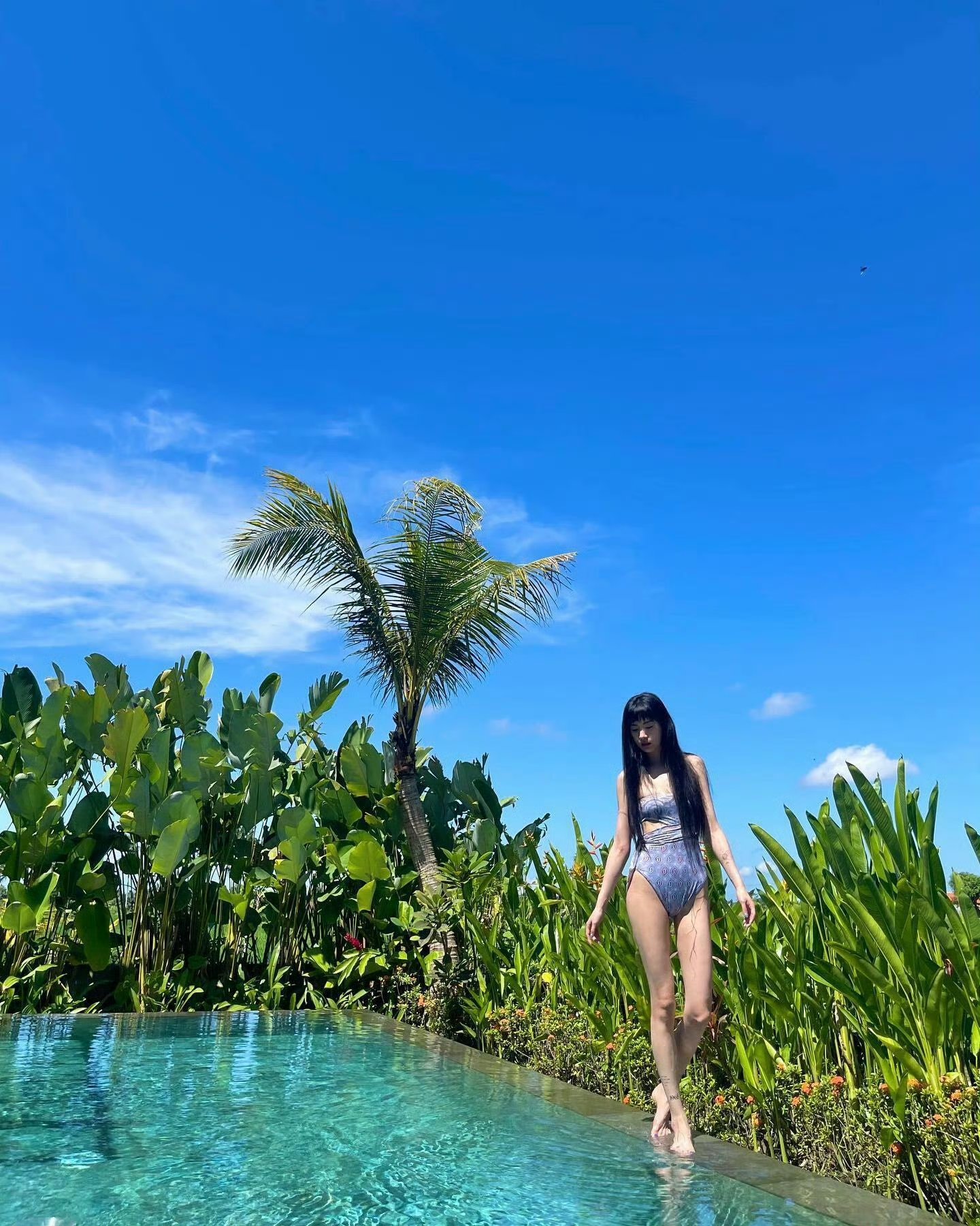 韩国第一美女林珍娜,最新泳装93美照,美丽的身姿 火辣的身材尽显