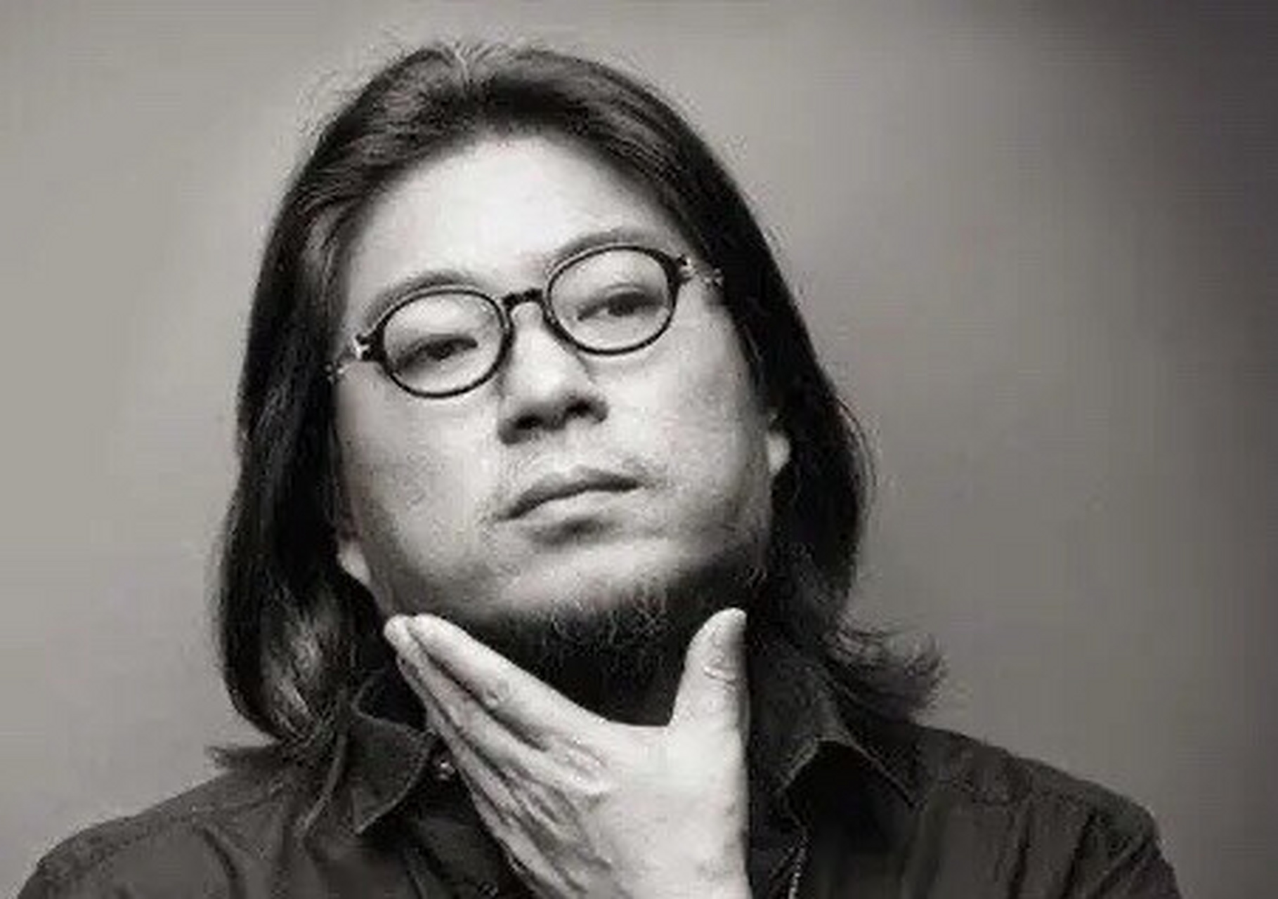 王利芬采访高晓松的这一段,特别有意思,里面信息量特别大:  高晓松