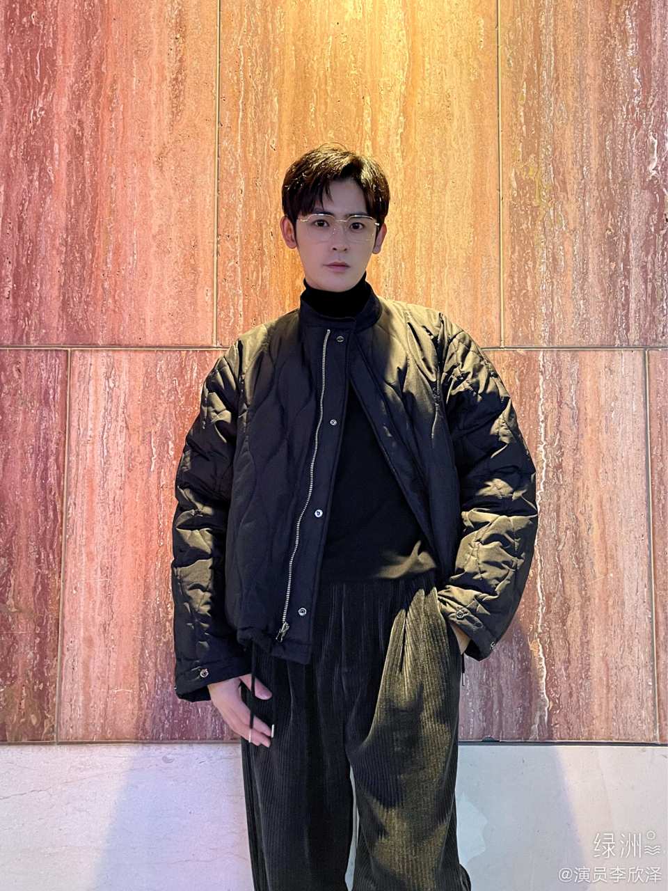 李欣泽# 新一波的照片安利,泽泽依旧帅帅哒[嘻嘻]#李欣泽雁归西窗 