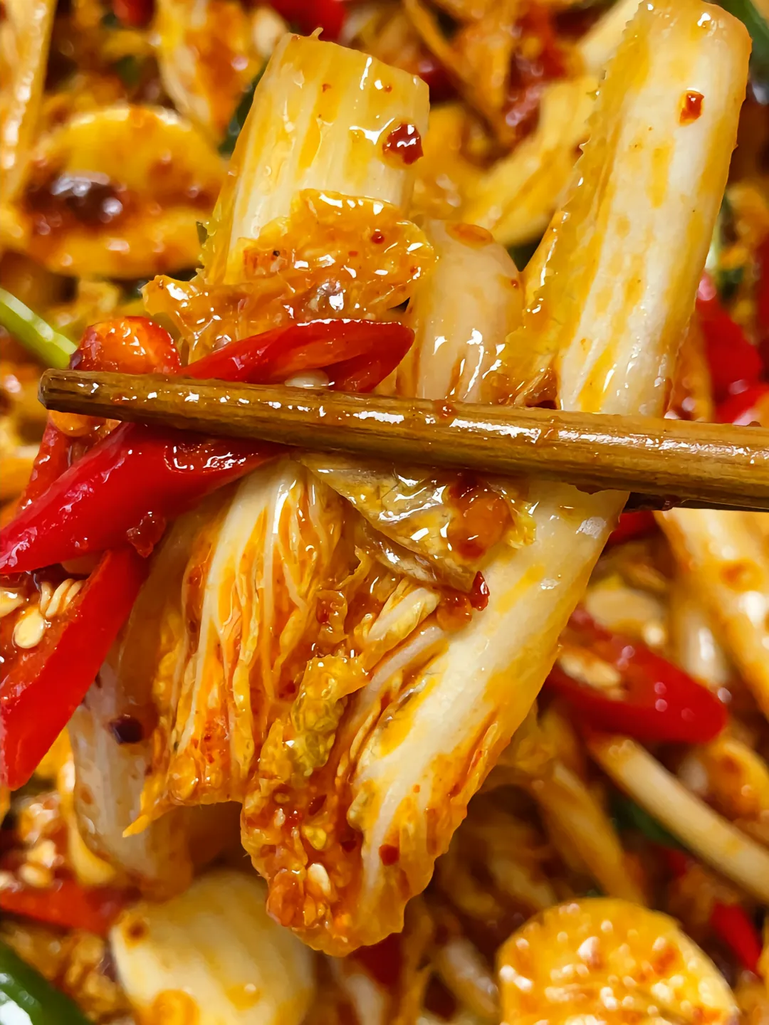 腌白菜是我奶奶最拿手的一道菜,一年四季都吃不腻,不管是吃饭还是早餐