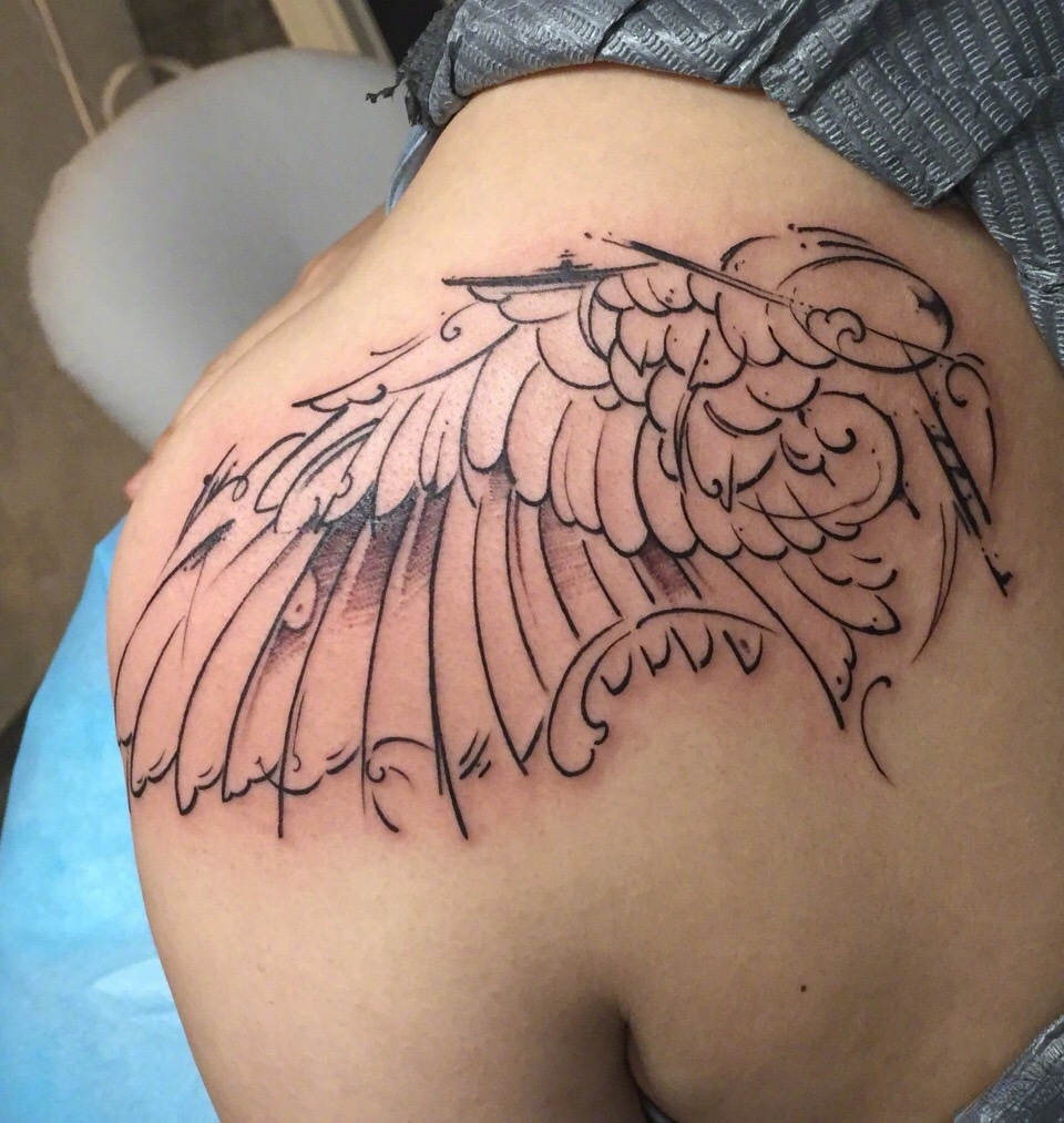 那年7月3日,大s在社交媒体上晒出了自己新的纹身,并配文:"我是人妻