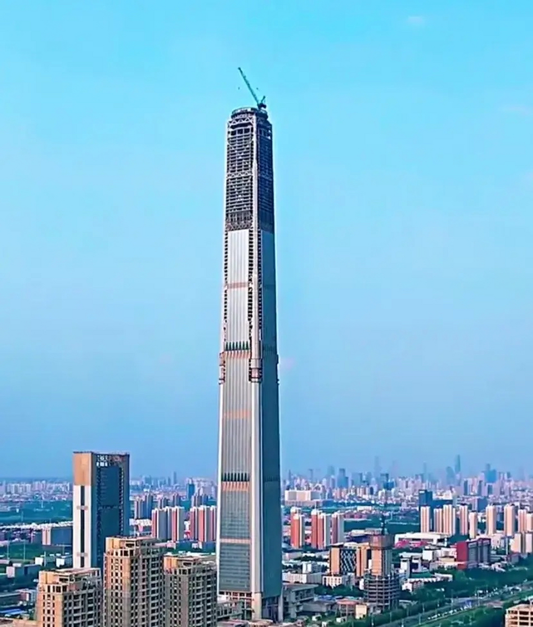 世界第一烂尾楼天津117 上海中心632米投资148亿 天津117为啥投资600