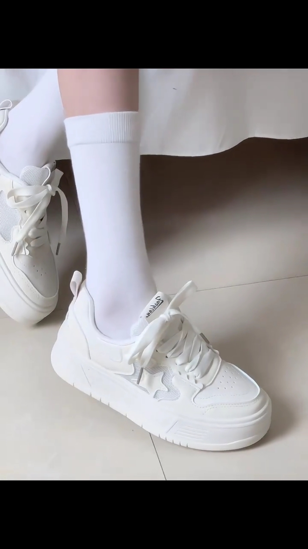 运动鞋搭配小白袜