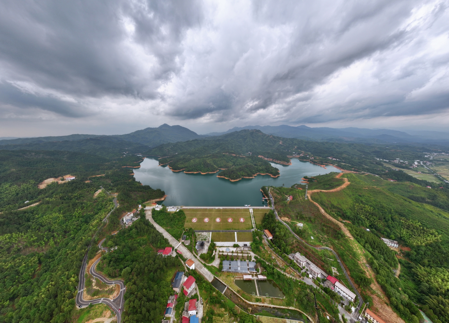 5月8日下午航拍衡阳市衡山县九观桥水库,竟有惊人发现