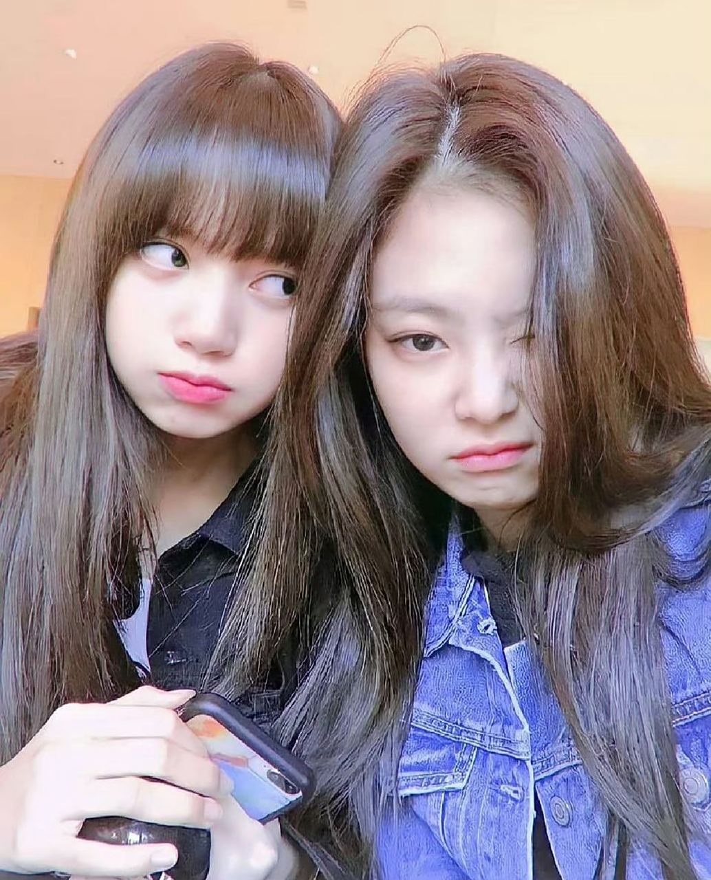 lisa和jennie到到底为什么从清纯人设变成了擦边艺术!