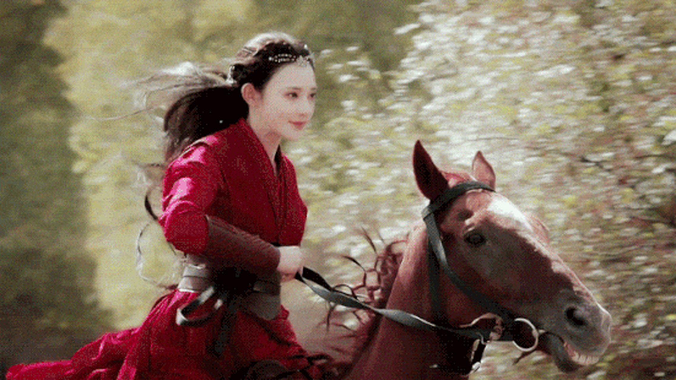 9个女演员骑马从不用替身,刘亦菲仙气飘飘,赵露思游刃有余,你还能认出