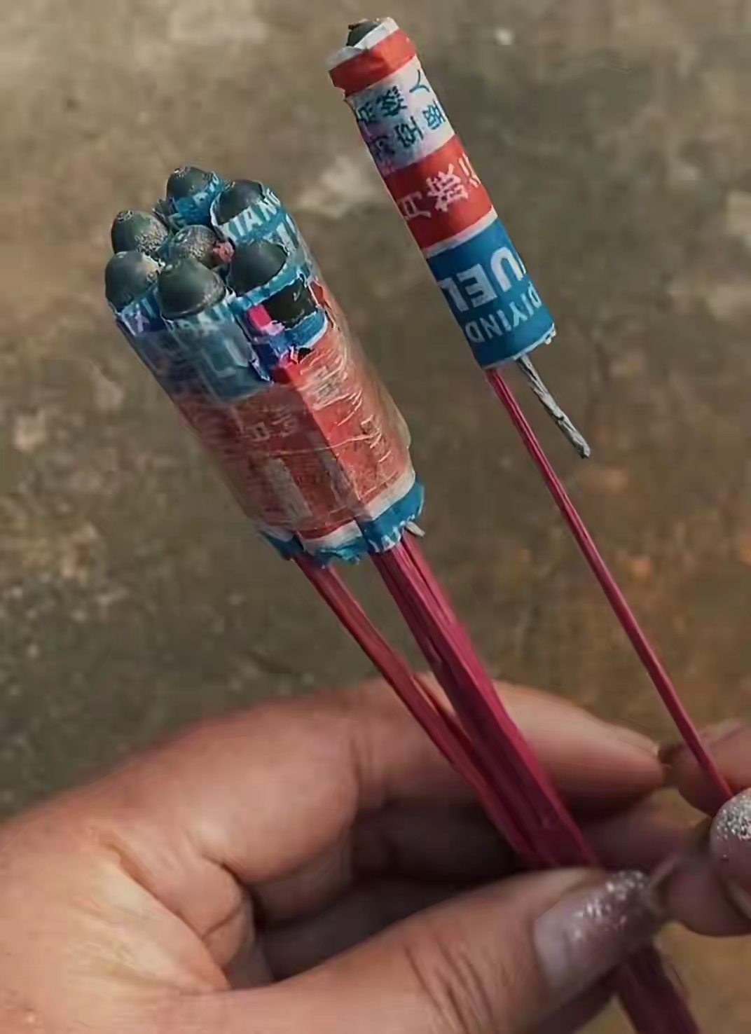 年轻时不勇敢,中年时没有钱老式烟花棒80后放的火箭烟花90后童年