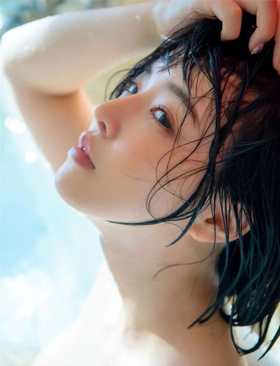 三宫椿,能英勇大胆也够温柔体贴,可以成熟妩媚动人也可以卡哇伊,韧性