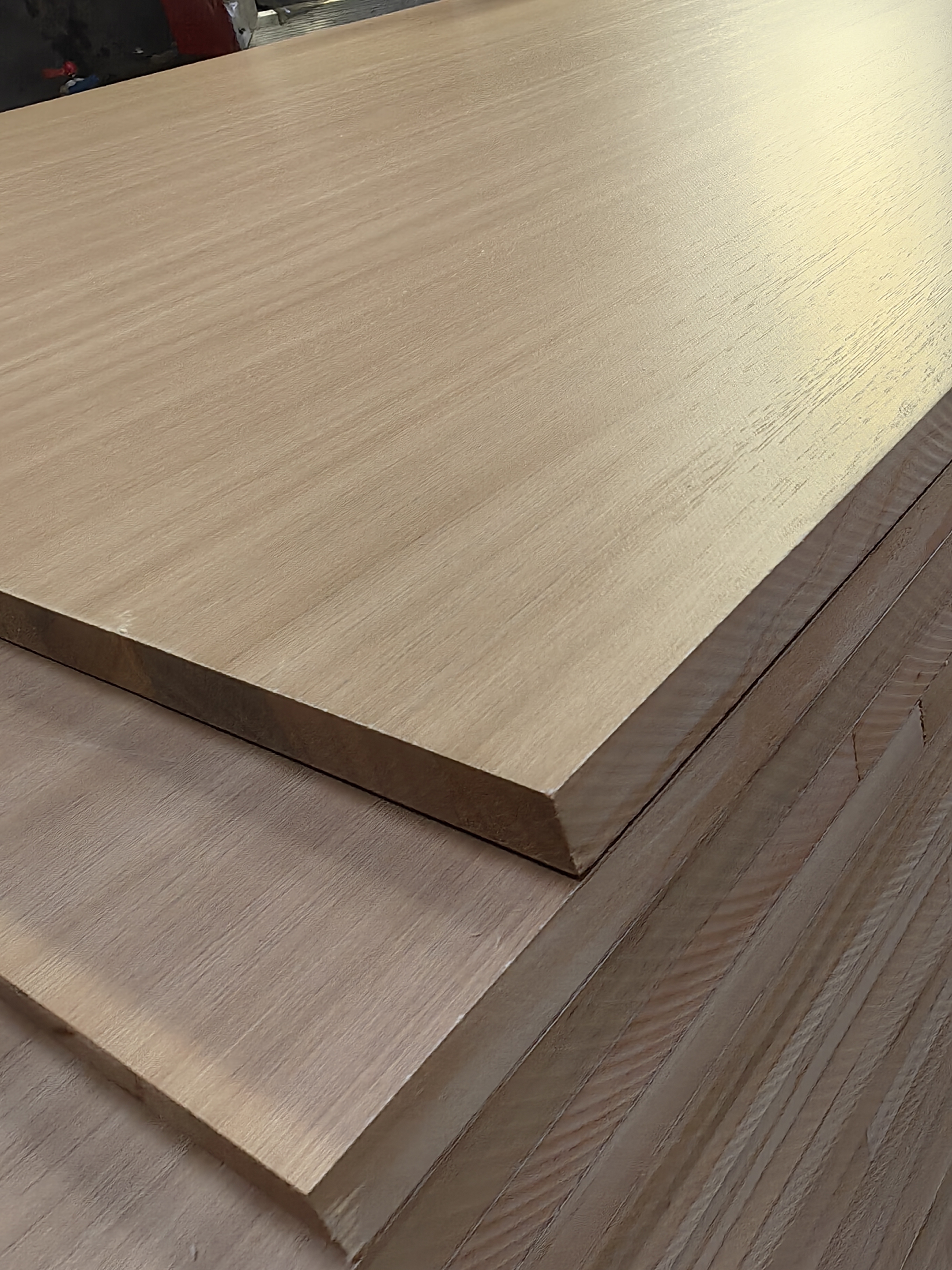 橡胶木 新西兰松木.越来越多人的选择 做衣柜用实木