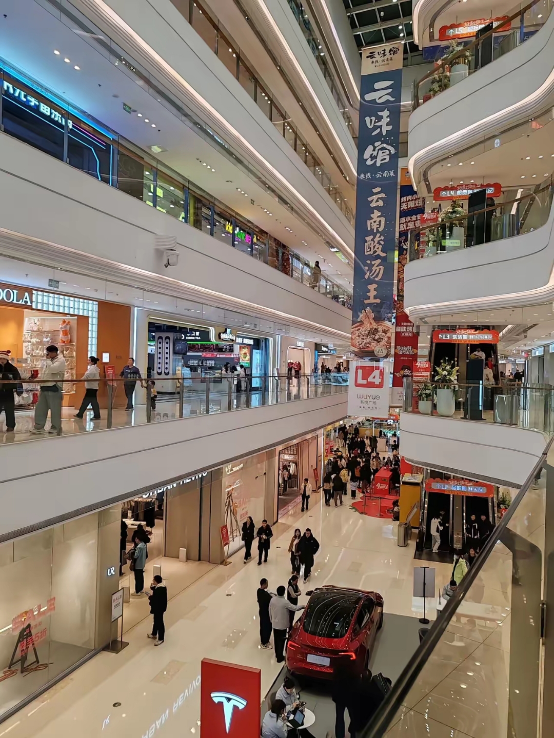 我两个朋友都是电工,糊口可以,养家嫌少
