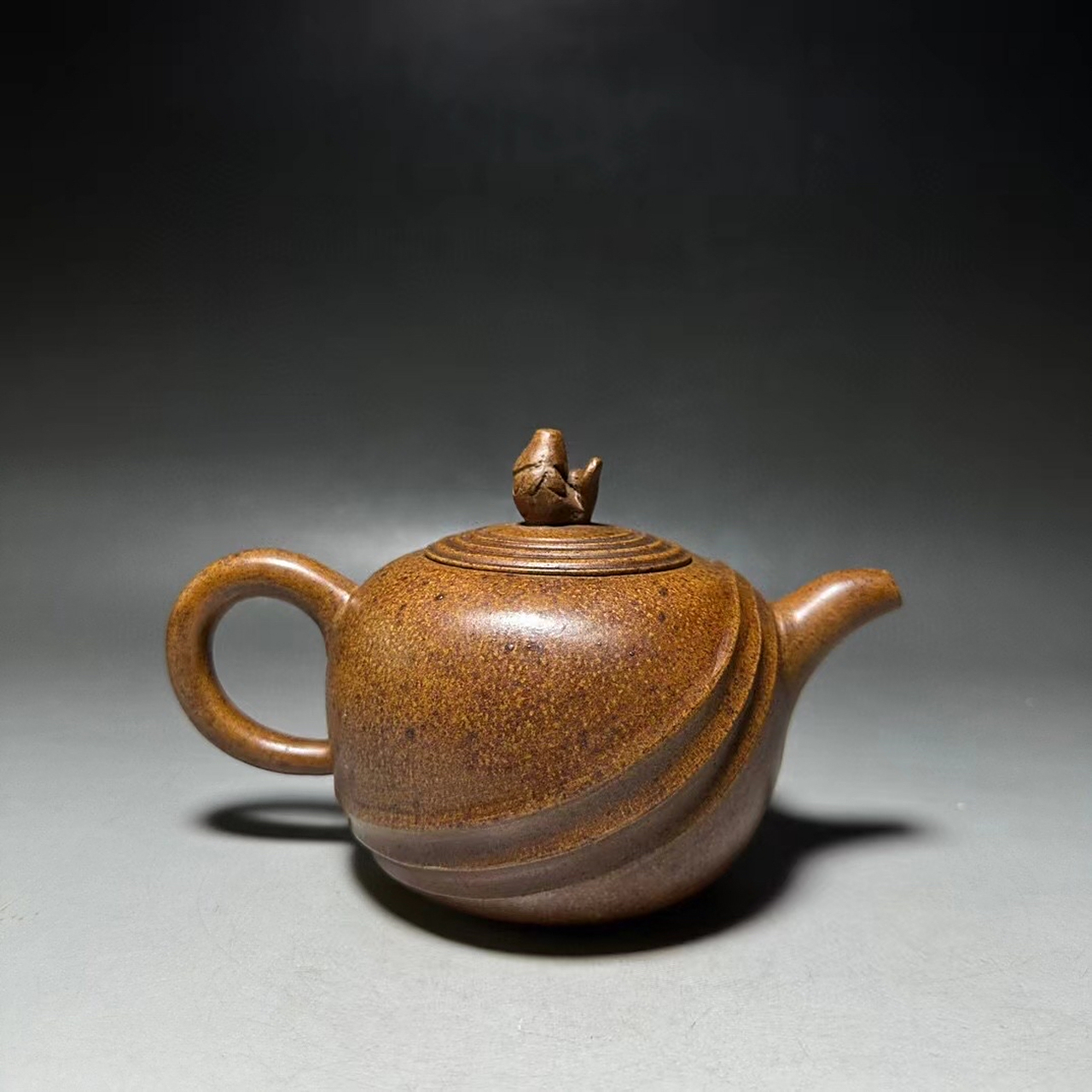 传世极品,中国工艺美术大师顾景舟鱼趣壶紫砂壶