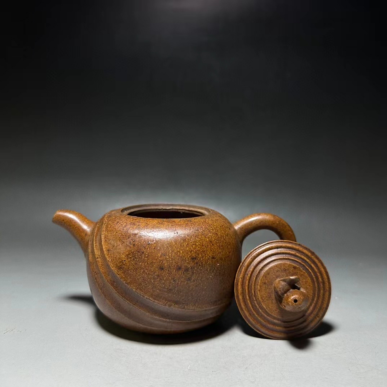 传世极品,中国工艺美术大师顾景舟鱼趣壶紫砂壶