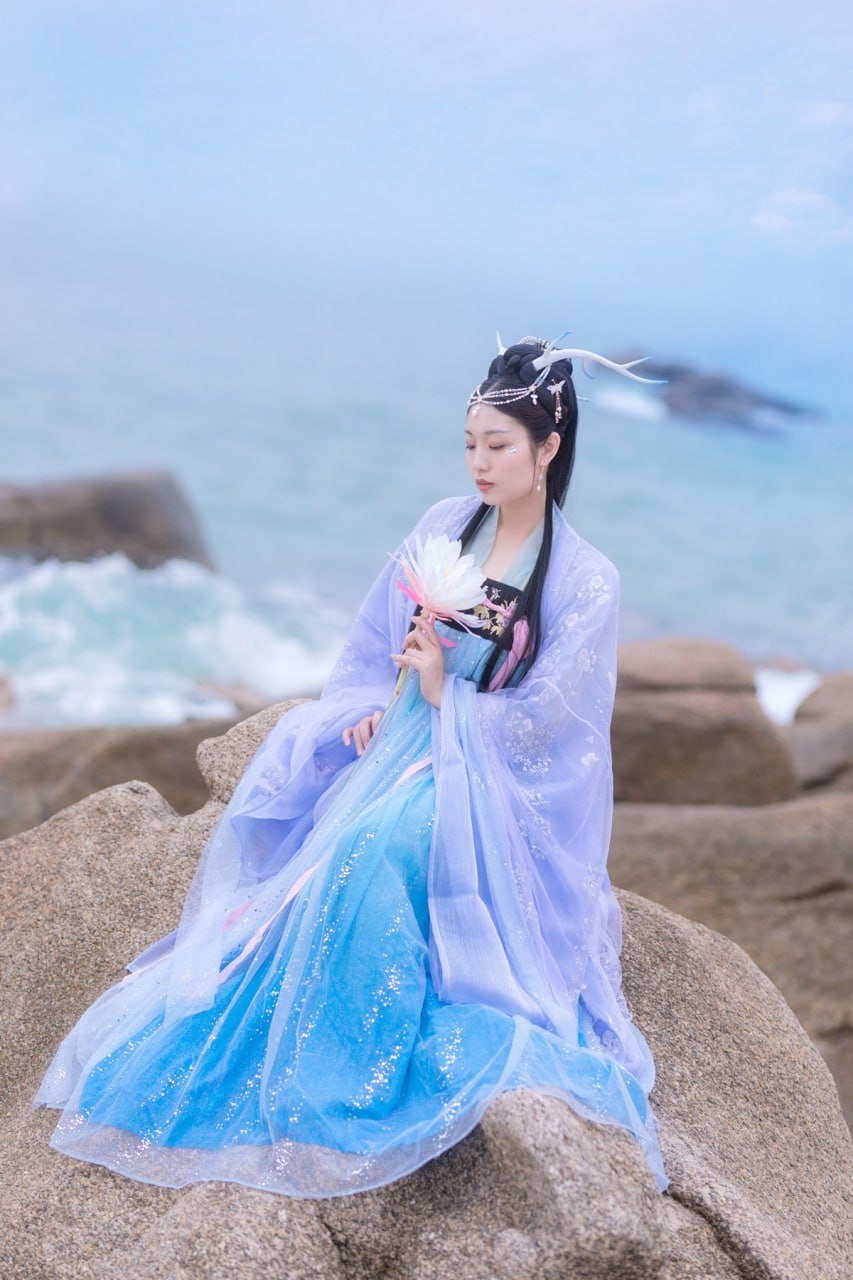 仙气飘飘#养眼美女# #百度创作灵感中心# #百家帮扶计划# #我要上热门