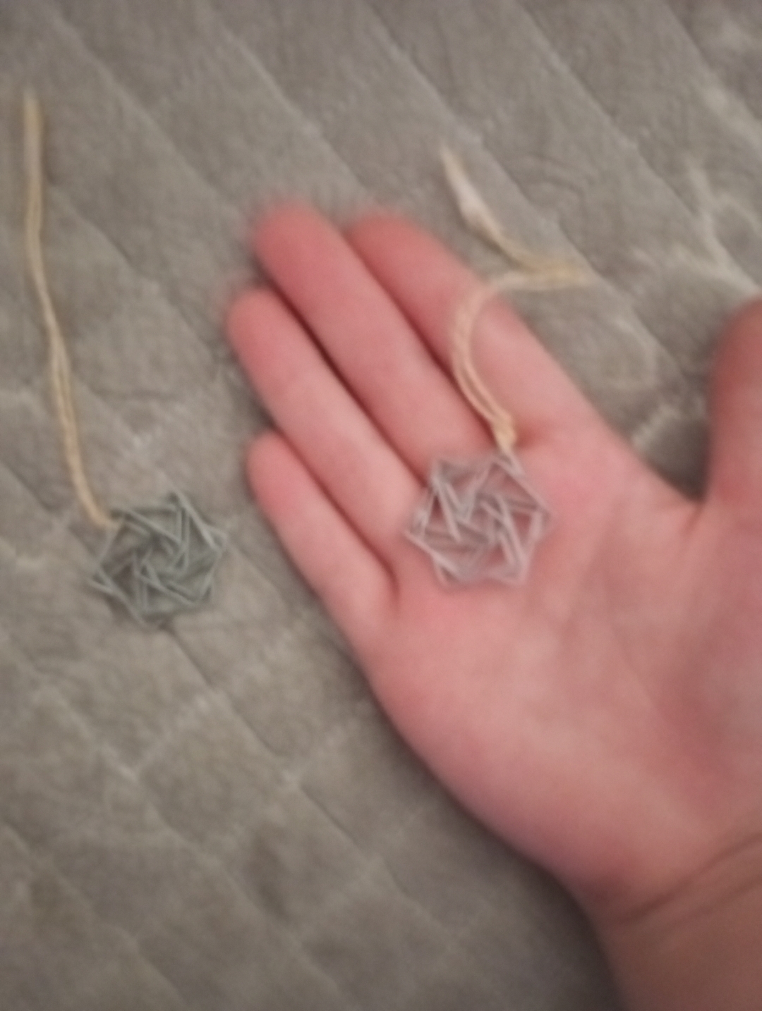 作者奖励自己,手搓俩六芒星.