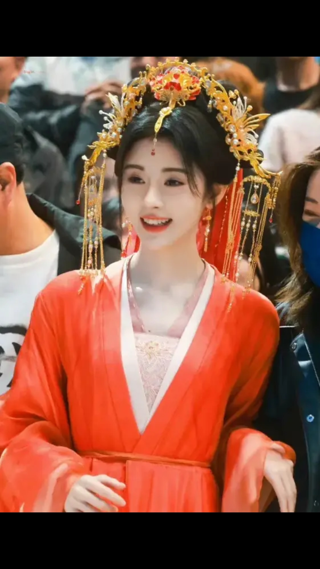 故事的开头是喜欢鞠婧祎,加入了鞠家 故事的中间是对鞠不是三分钟热度