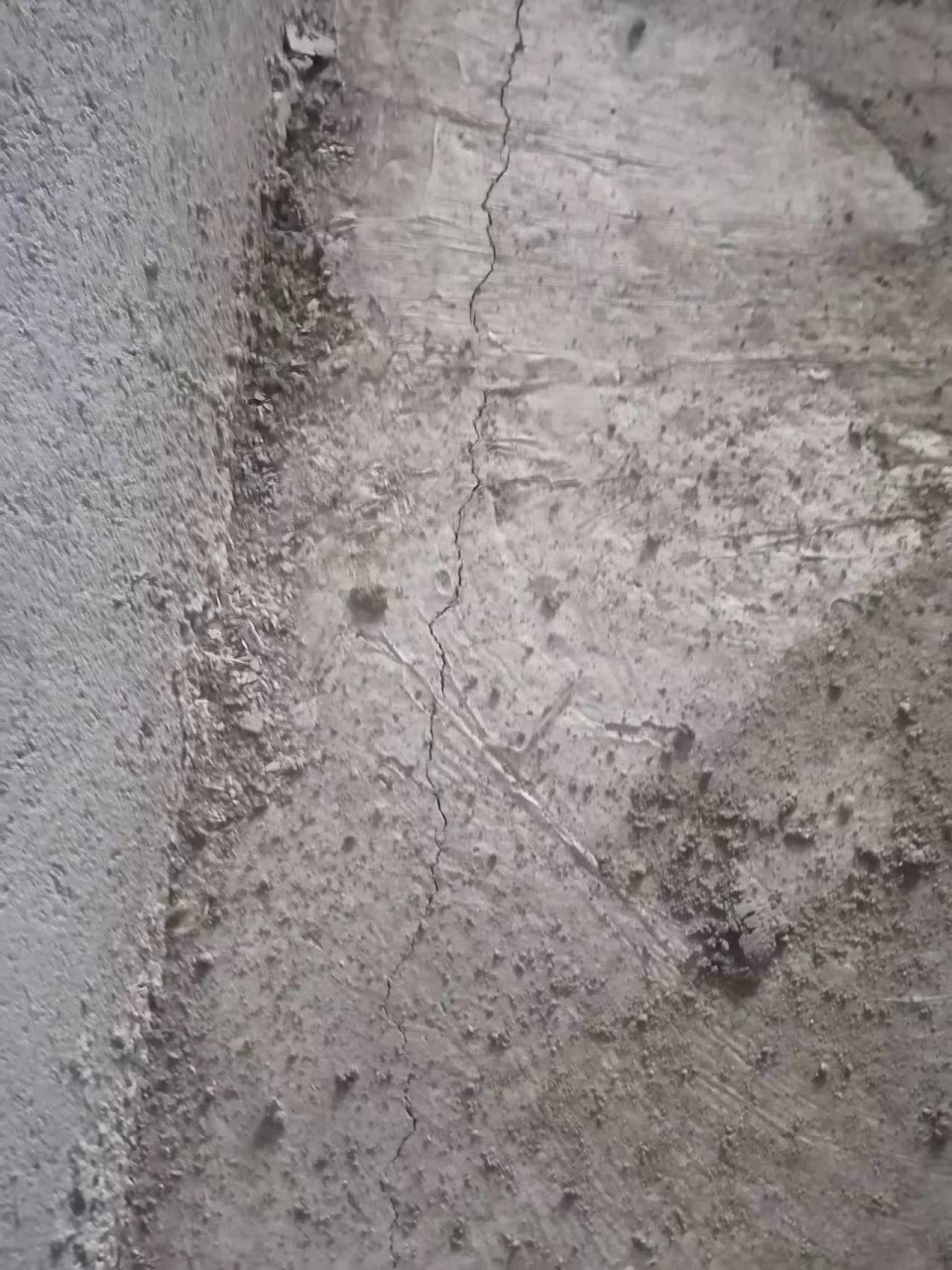 现浇楼板开裂问题大吗?#商品房质量