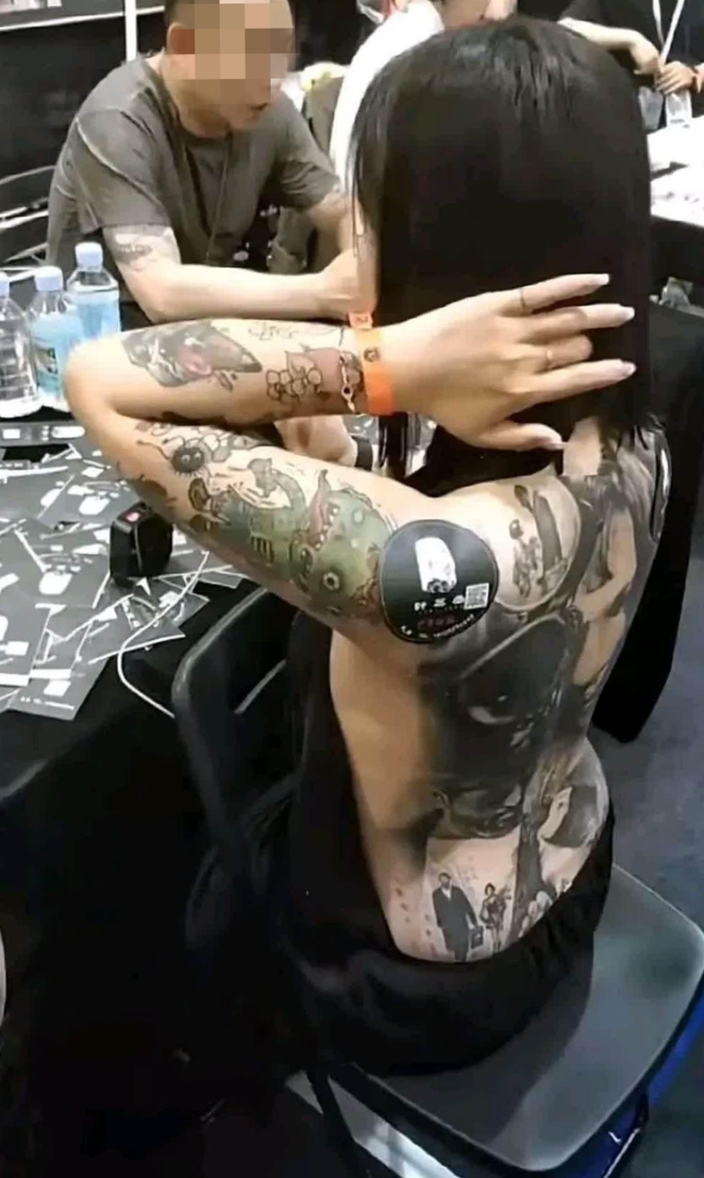 这妹子的纹身,我怎么看到了好多东西.