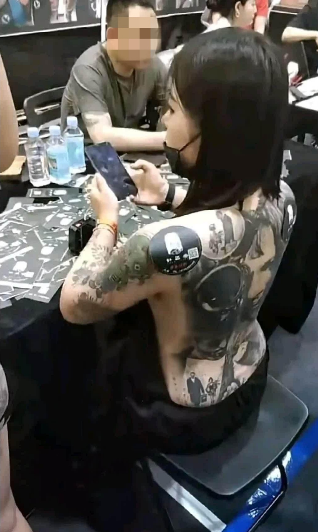 这妹子的纹身,我怎么看到了好多东西.