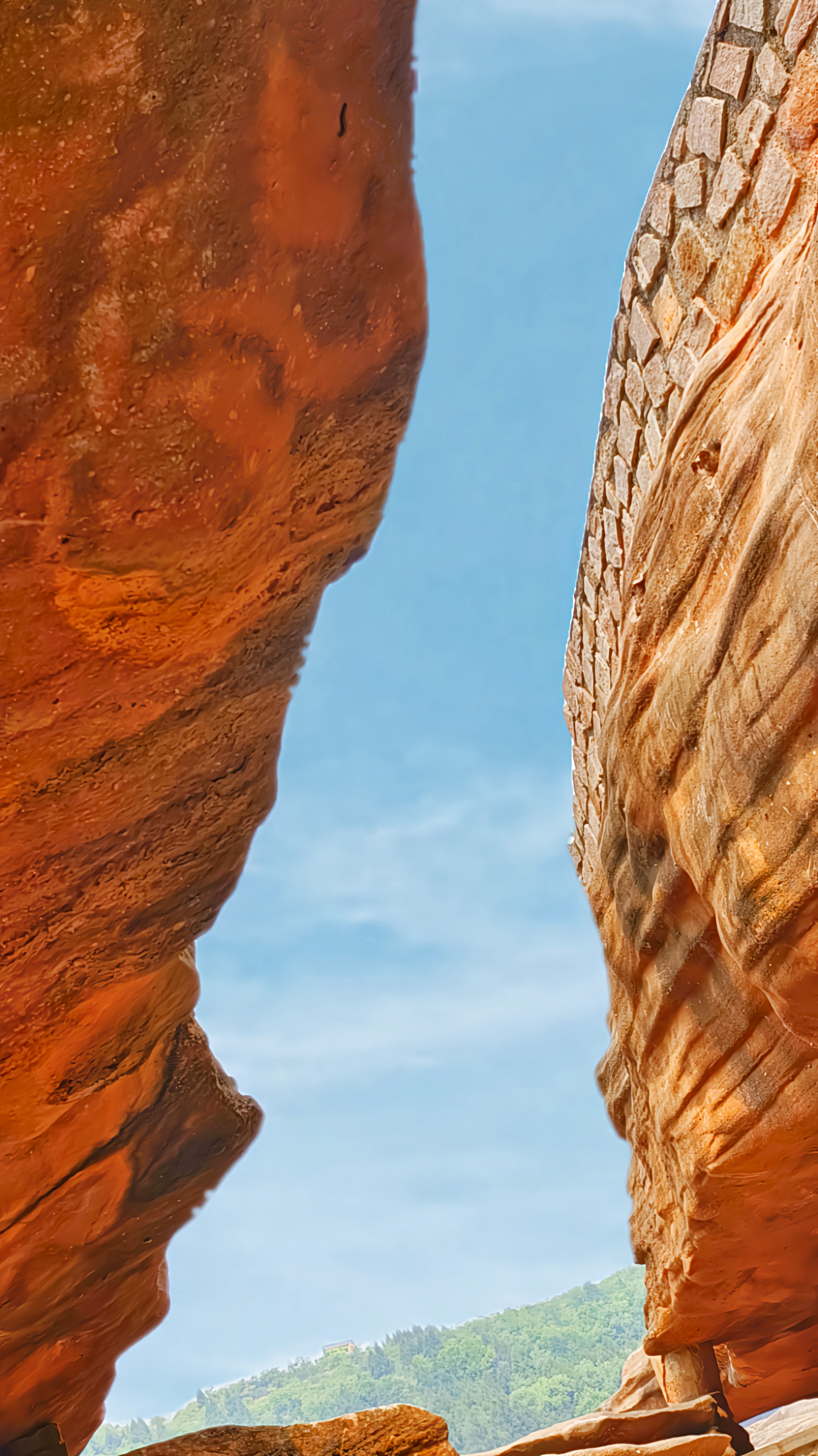 在地狱里生活一辈子的人 并不特别感到地狱的痛苦