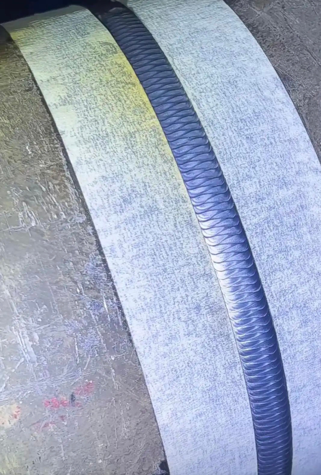 工厂新招的员工,面试的时候就先让他漏一手看看焊的