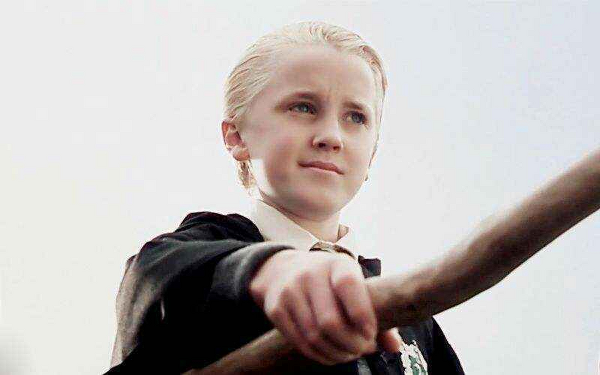 draco·malfoy #德拉科# 少爷帅照[心](抱图谢谢