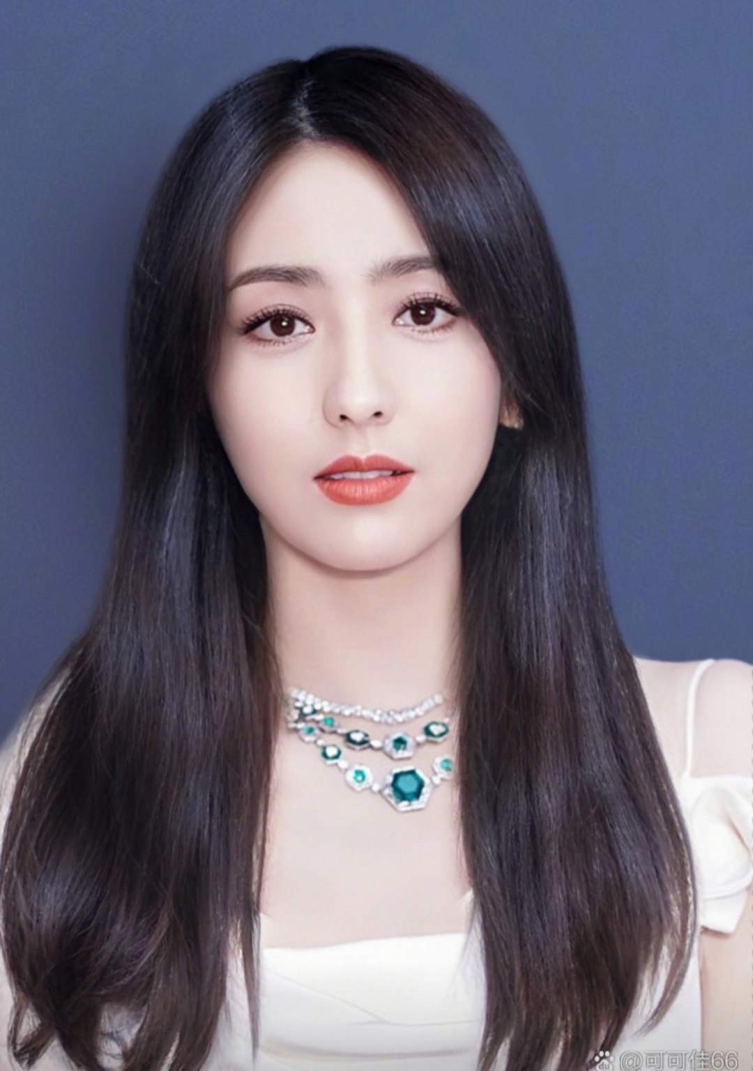 好美的佟丽娅啊![鲜花][鲜花][鲜花][good][good][good]