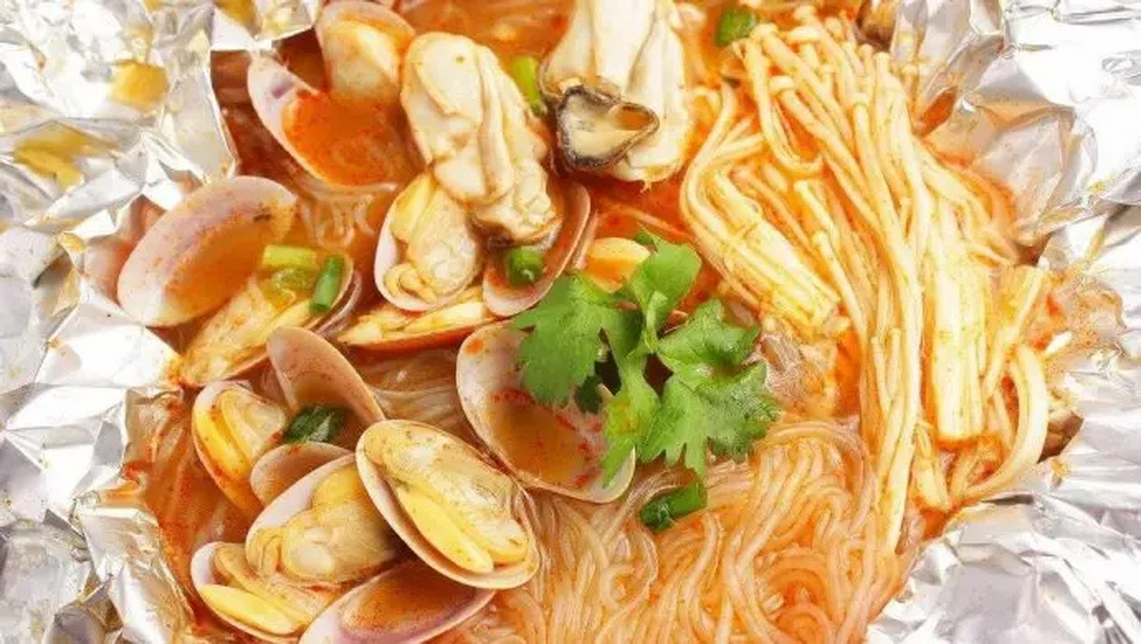 夏日动态挑战赛 锡纸花甲粉 用料 花蛤 300g 粉丝或土豆粉 200g