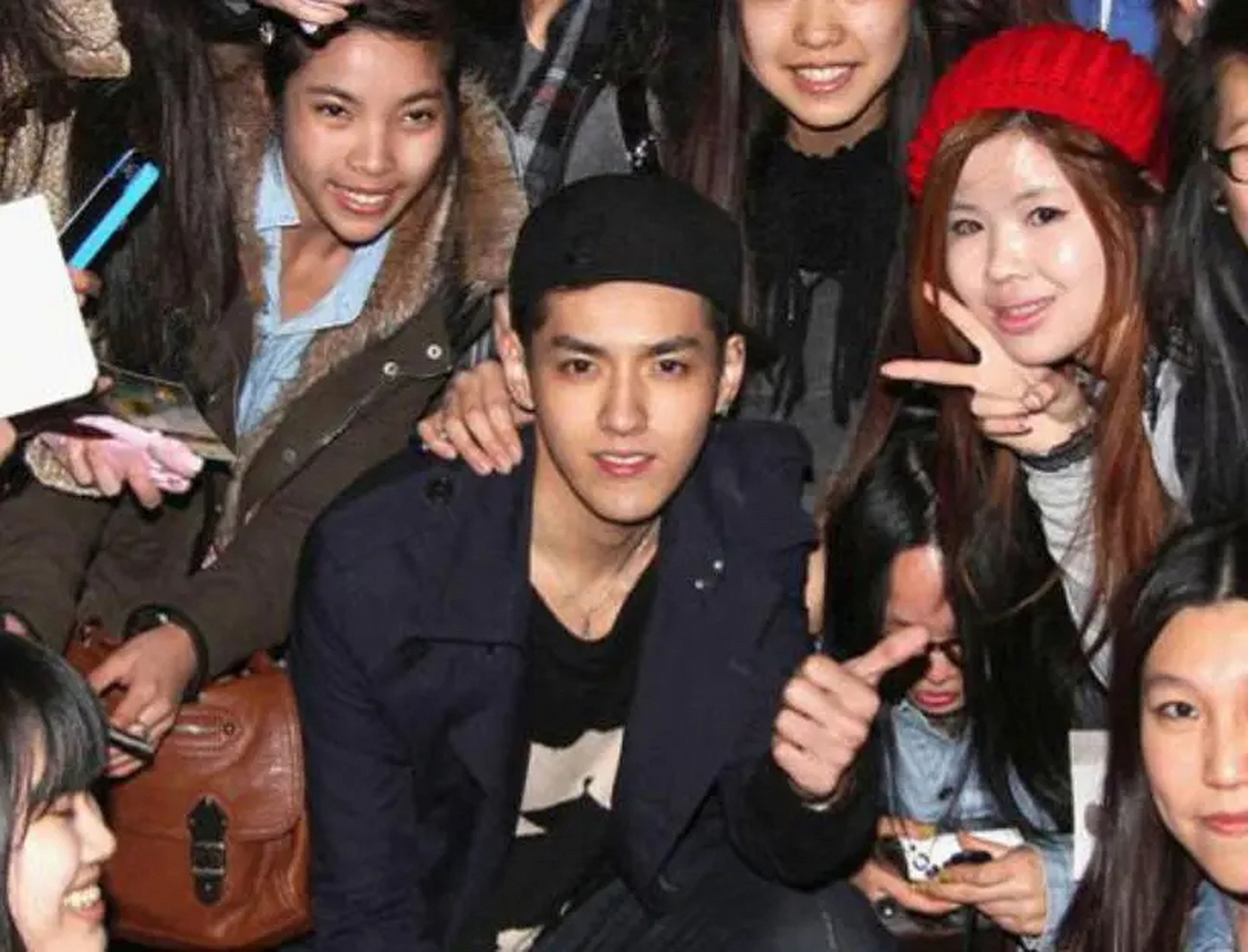 吴亦凡经济人冯萌,一个不简单的人