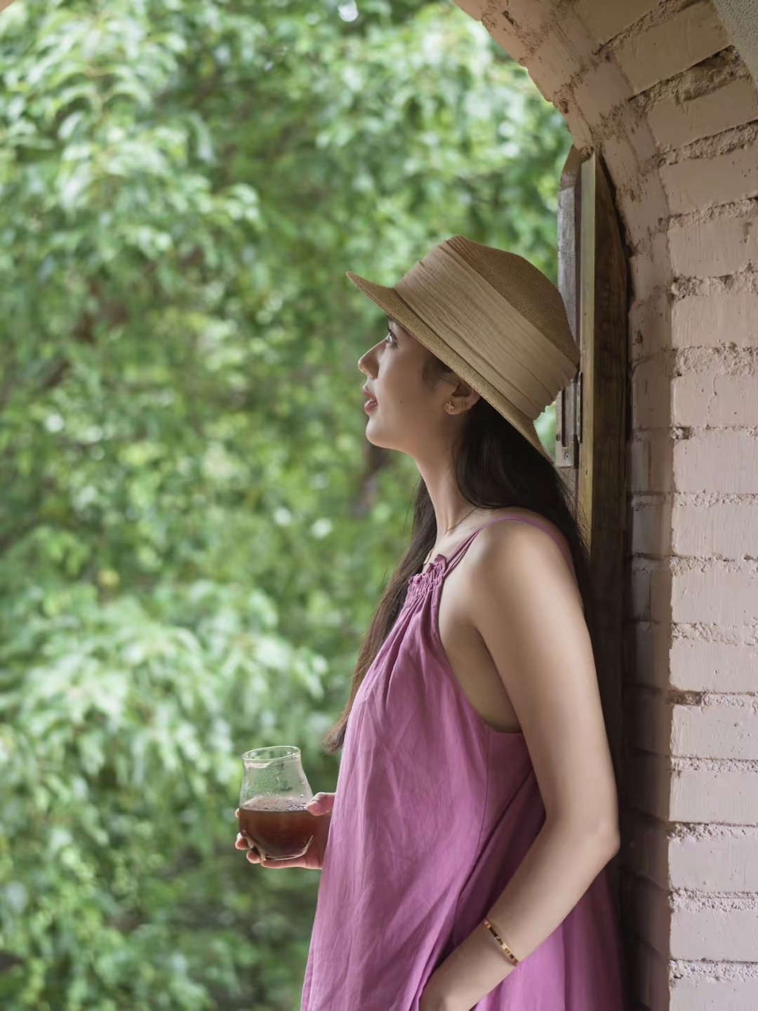 我不停感叹时间流逝的太快 但突然发现我们也一起走