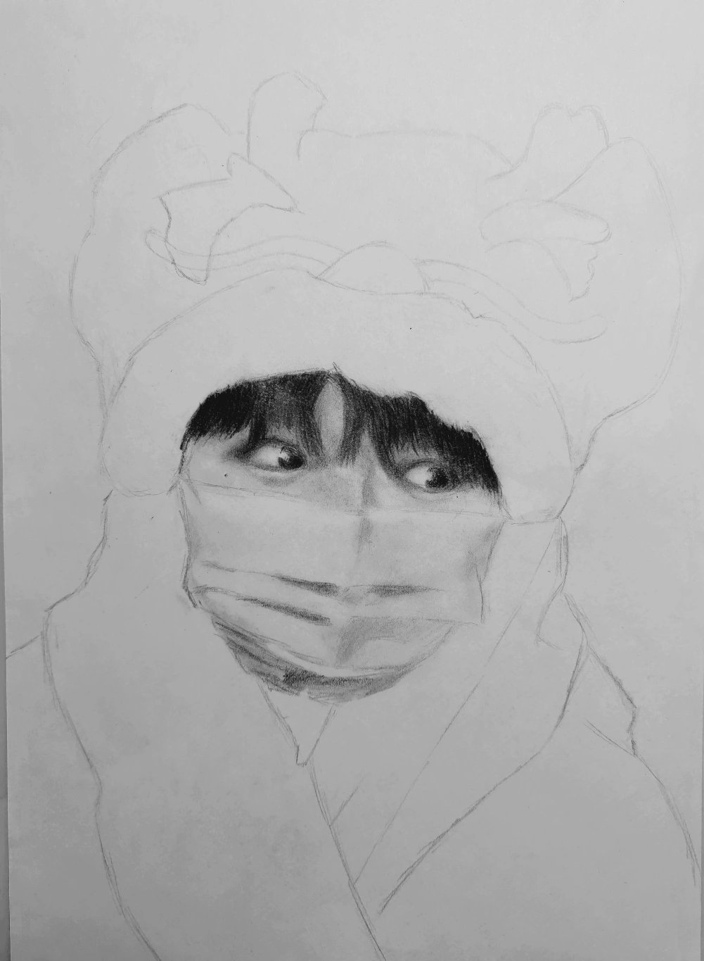 👀 短发男孩戴着红色围巾和圣诞帽,加上白色口罩的点缀,简直就是