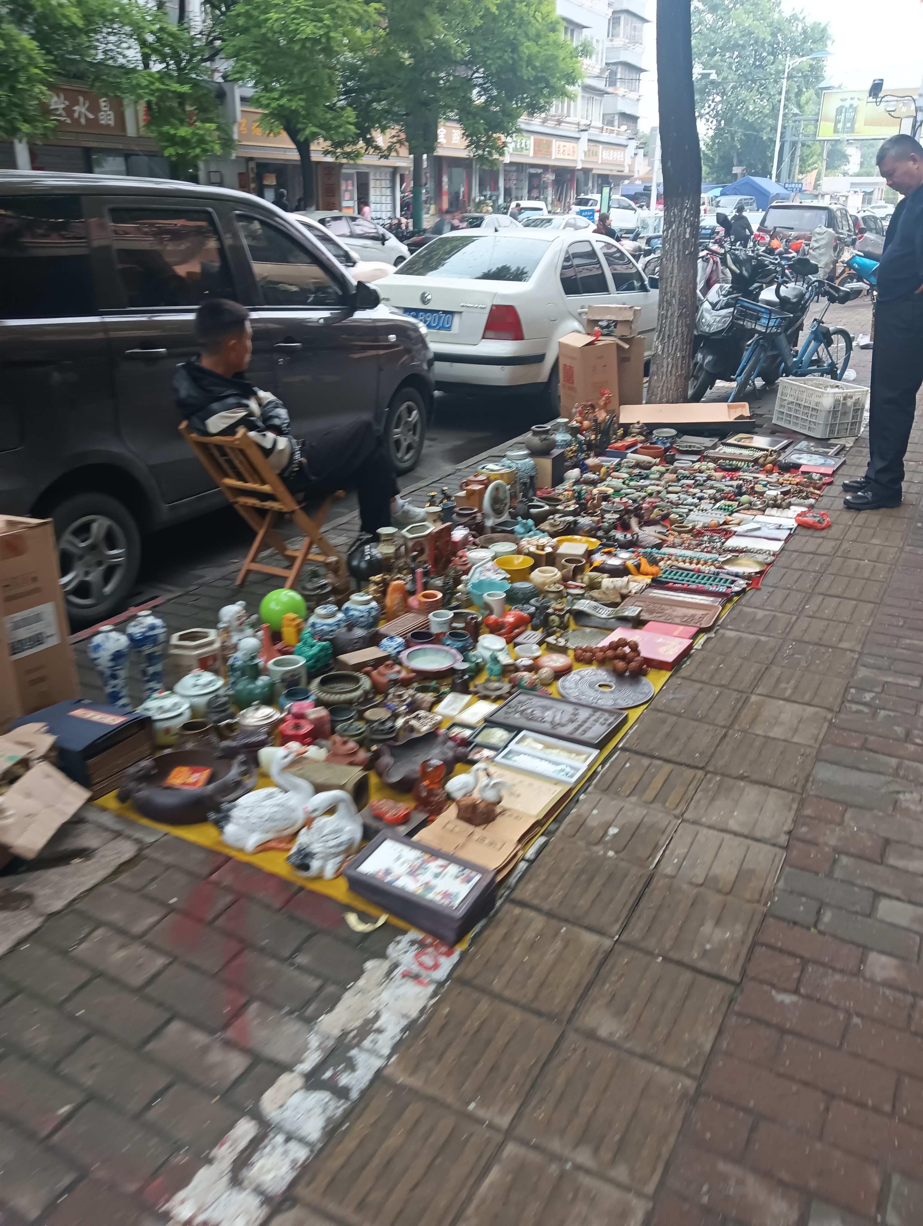 朱雀路古玩市场图片