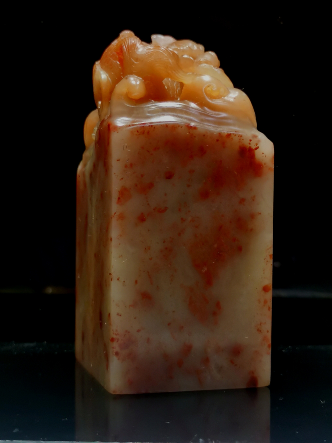 一方凝聚自然鬼斧神工与匠人精妙技艺的珍品