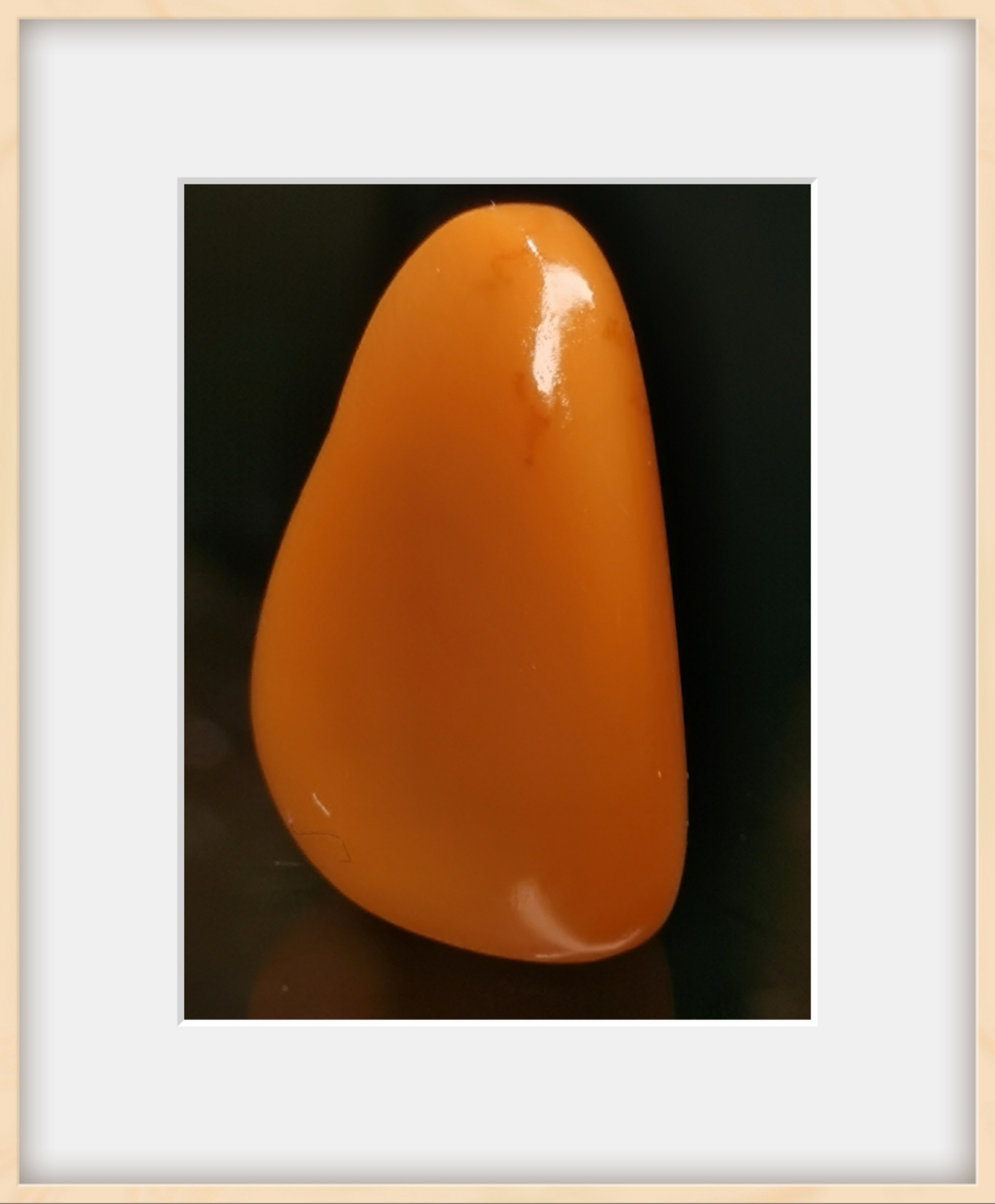 橘皮红田黄石是一种非常稀有的石种,主要产于上坂和中坂.