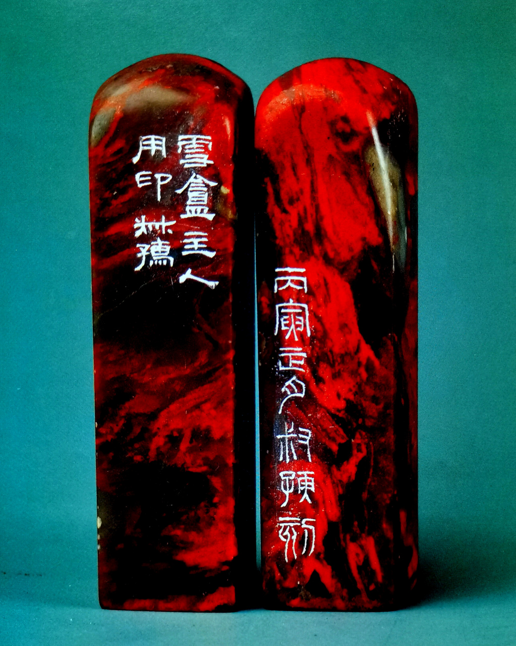 林旭平 昌化老坑鸡血石牛角冻大红袍对章,本身便是一件珍贵的艺术藏品