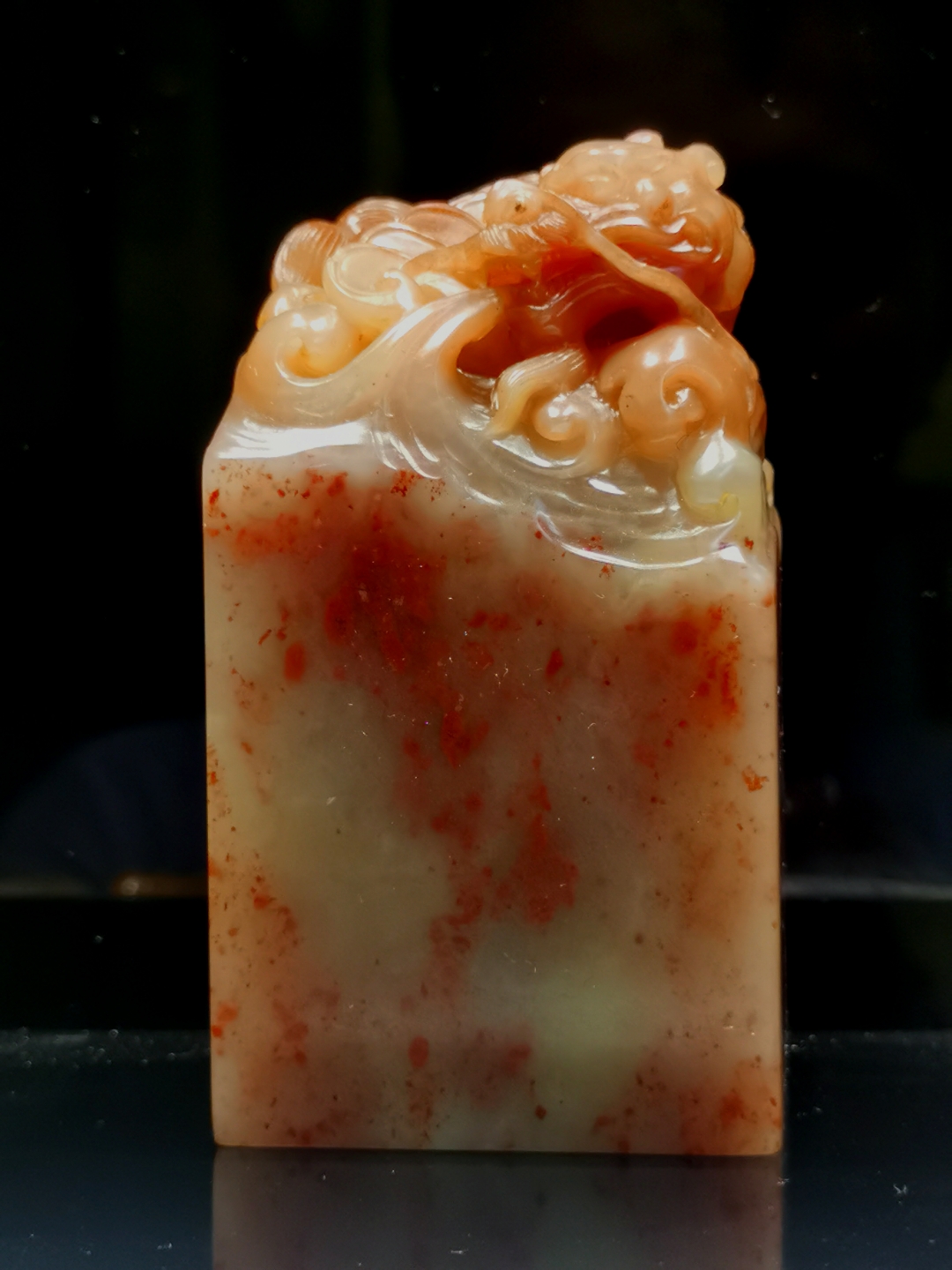 一方凝聚自然鬼斧神工与匠人精妙技艺的珍品