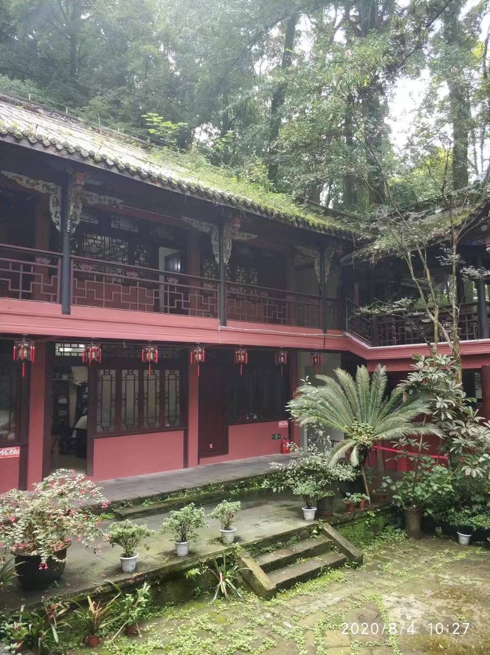 青城前山是青城山风景名胜区的主体,道教文化,文物古迹多集中在栈一