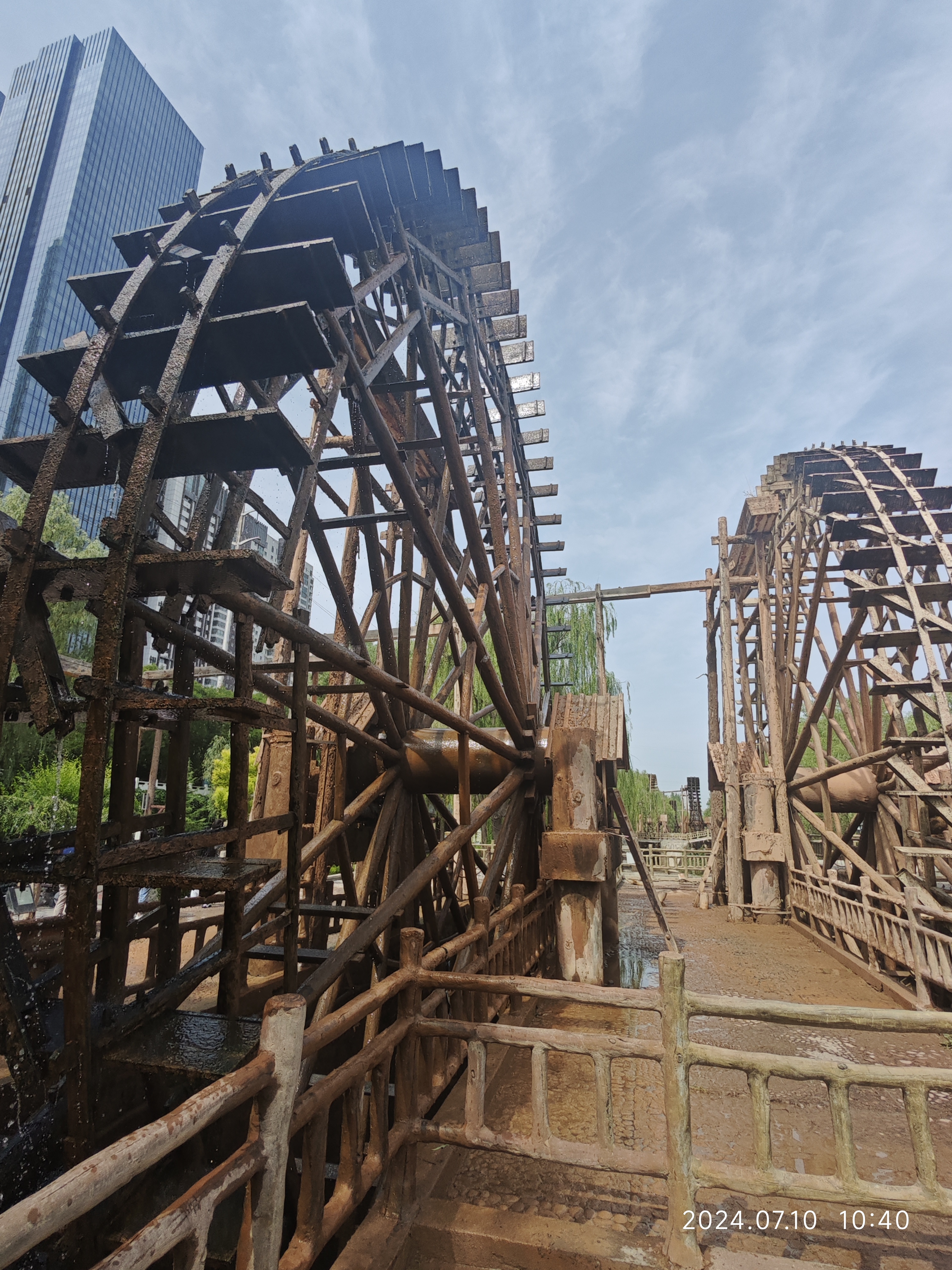 水车之都----展现黄河两岸水车农业文化  蘭州水车博览园,据说规模