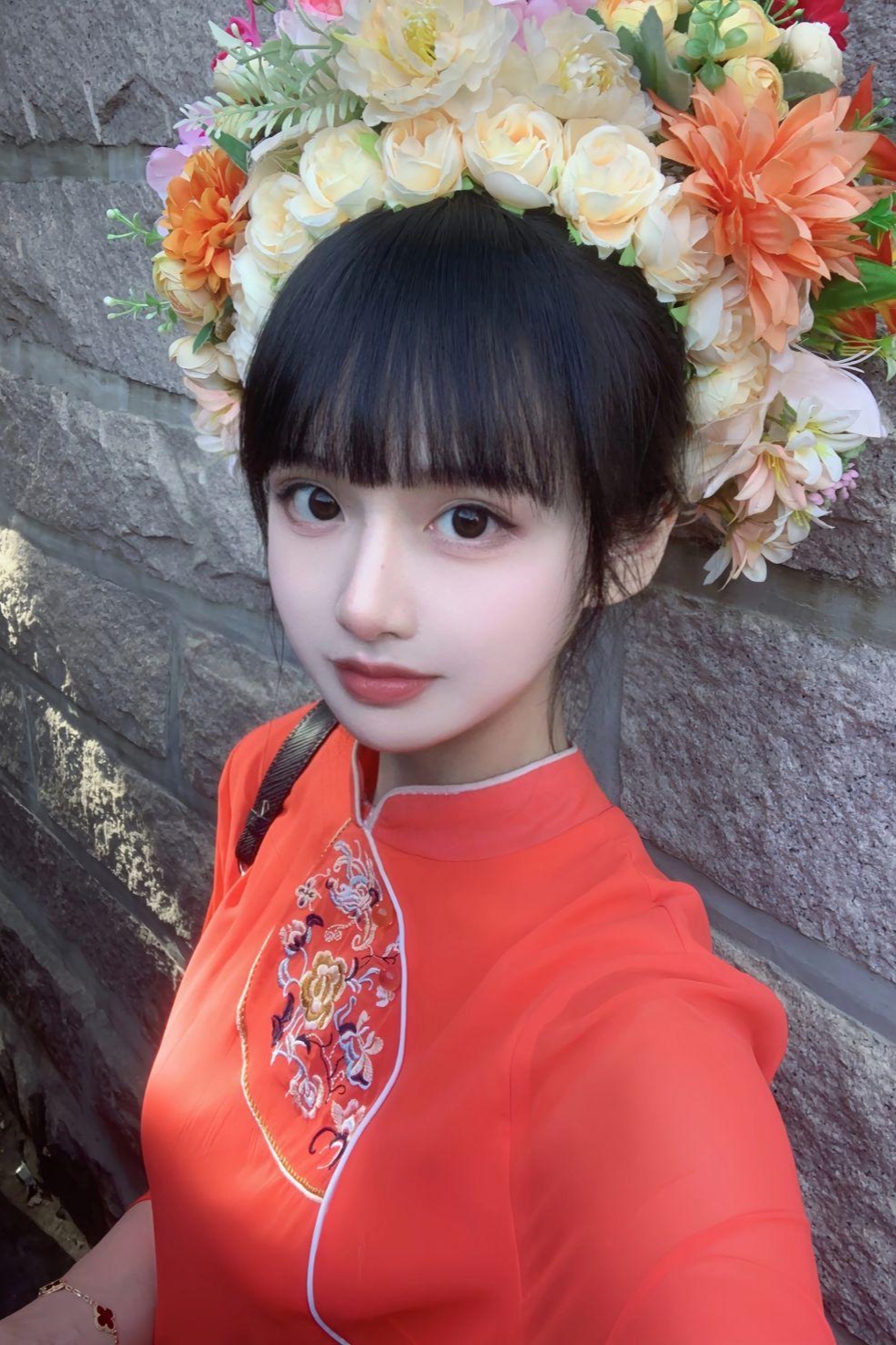 美女如画真是形容的好贴切哦!