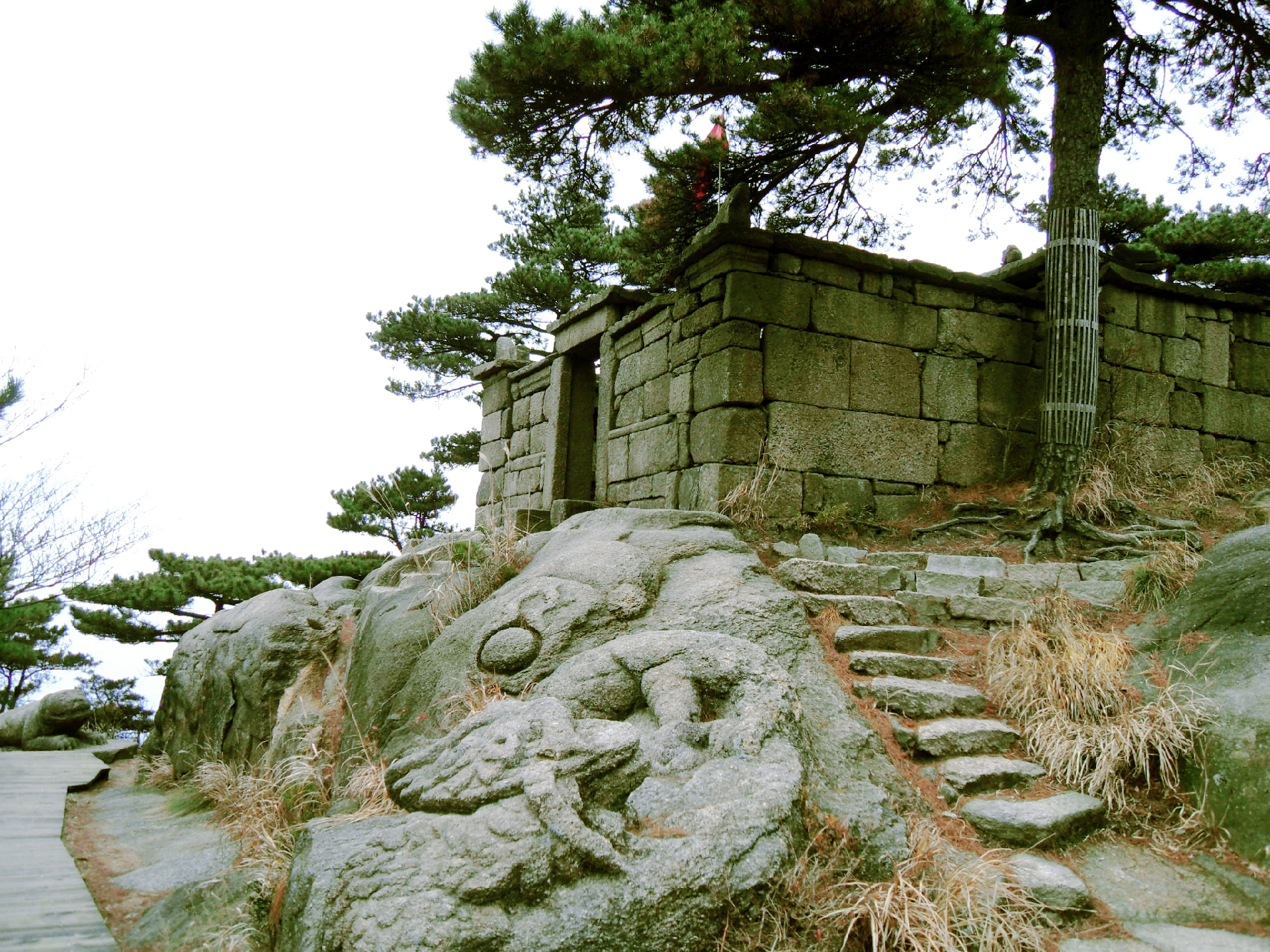 唯我独尊的三清山道教建筑:龙虎殿 位于世界自然遗产江西三清山