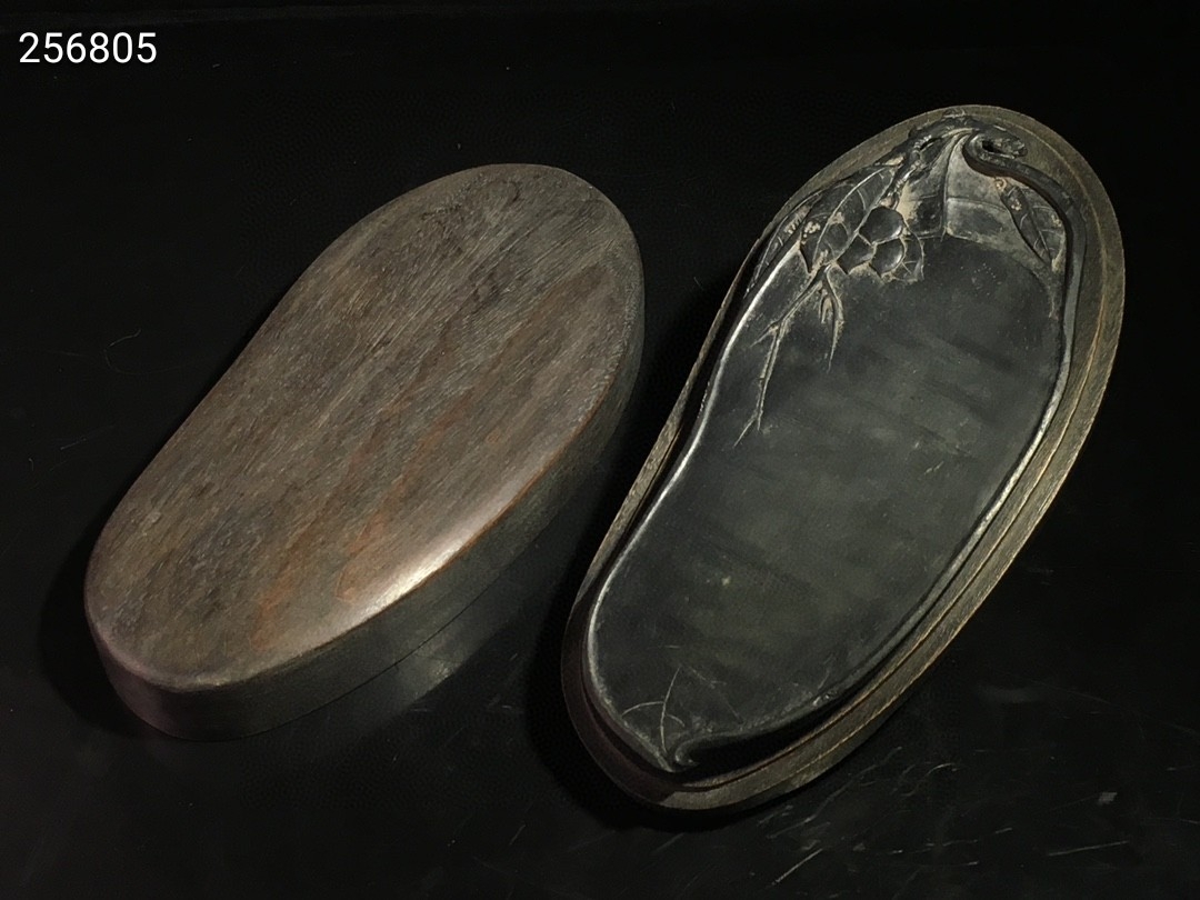 清代 名家"董诰"老坑眉纹歙砚 大业有成,上乘稀有石料,质地细腻润泽