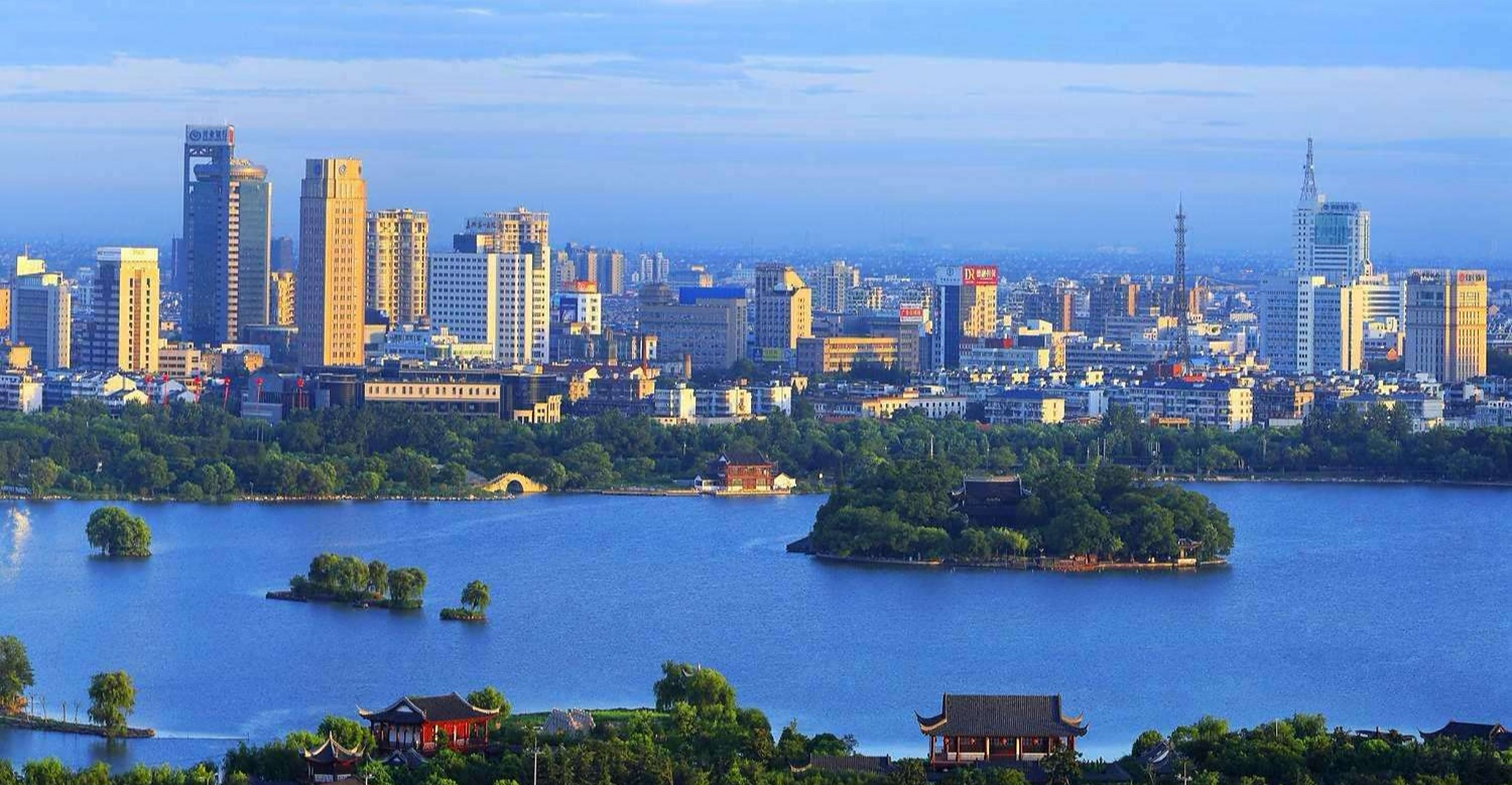 嘉兴市南湖区10大楼盘售价情况:  1.花语江南,33387元/㎡,环比增长31.