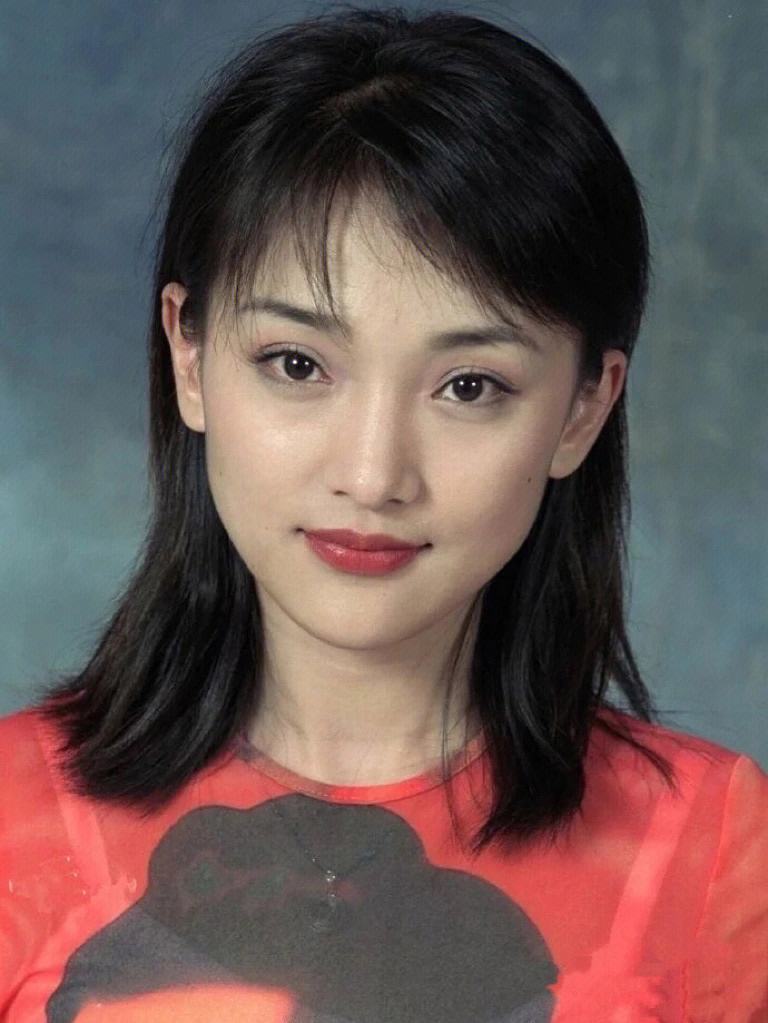 周迅证件照曝光,青春活力满满99  99 第一次看到周迅的证件照,真