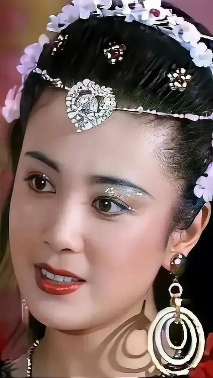 1990年(封神榜)里傅艺伟的苏妲己,永恒的经典形象   在那部经典的老版