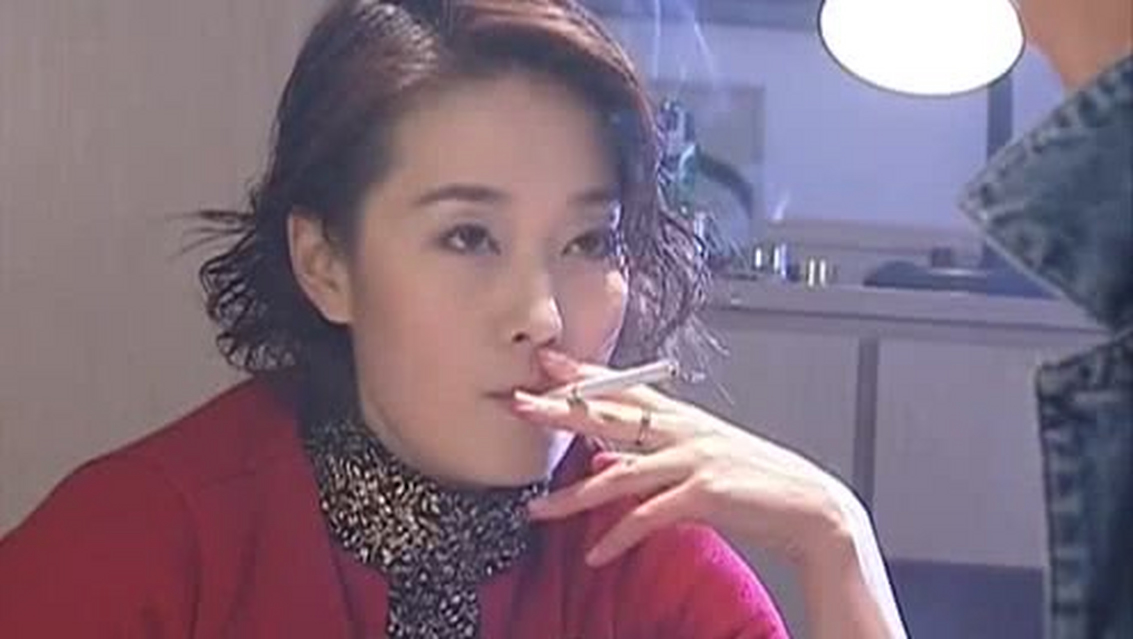 如此一来,吃瓜群众不应该对马伊琍抽烟的行为,进行过多的解读.