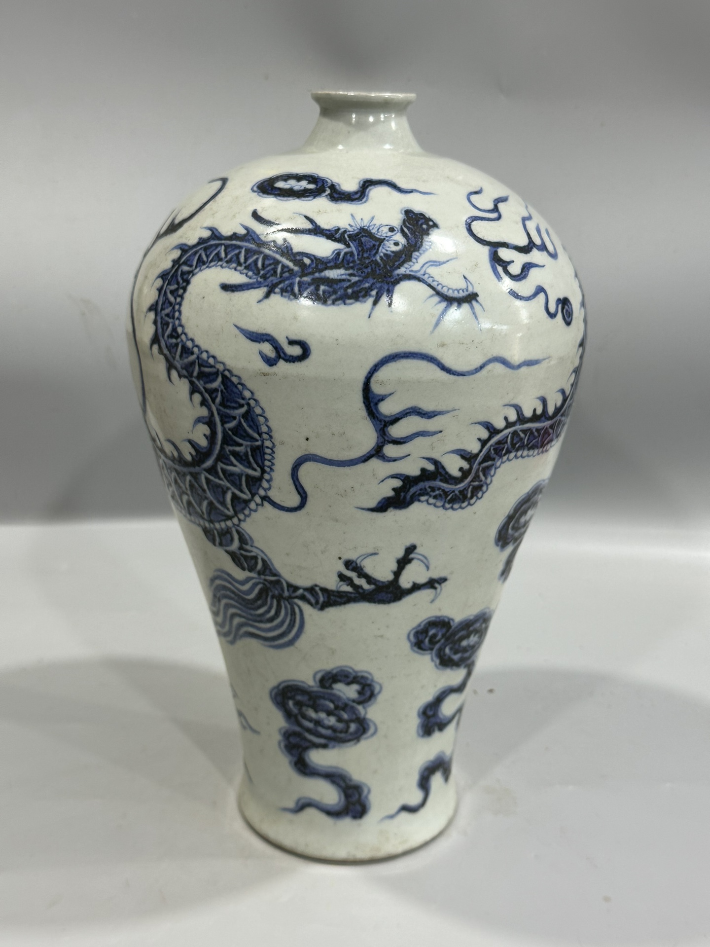 精品收藏  元代  青花龙纹梅瓶. 尺寸:高43.8公分,口径5.