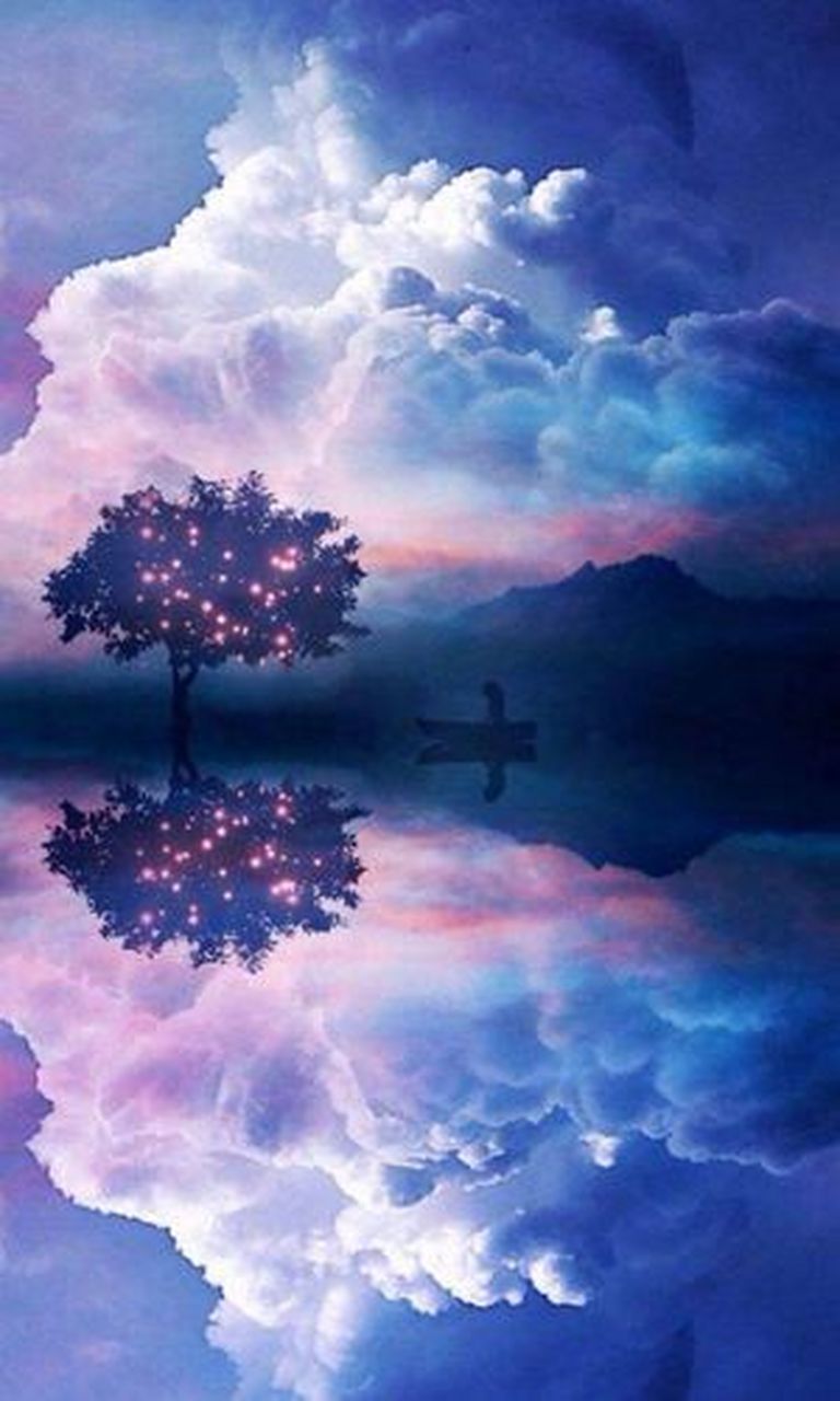 月影舞动星云间, 静谧夜空如梦幻.